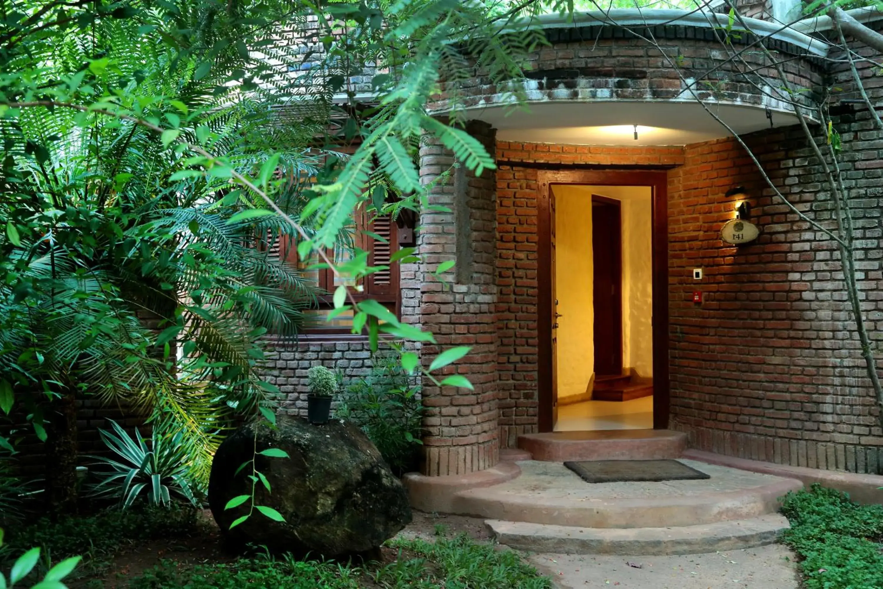 Facade/entrance in Grand Udawalawe Safari Resort Facade/entrance in Grand Udawalawe Safari Resort