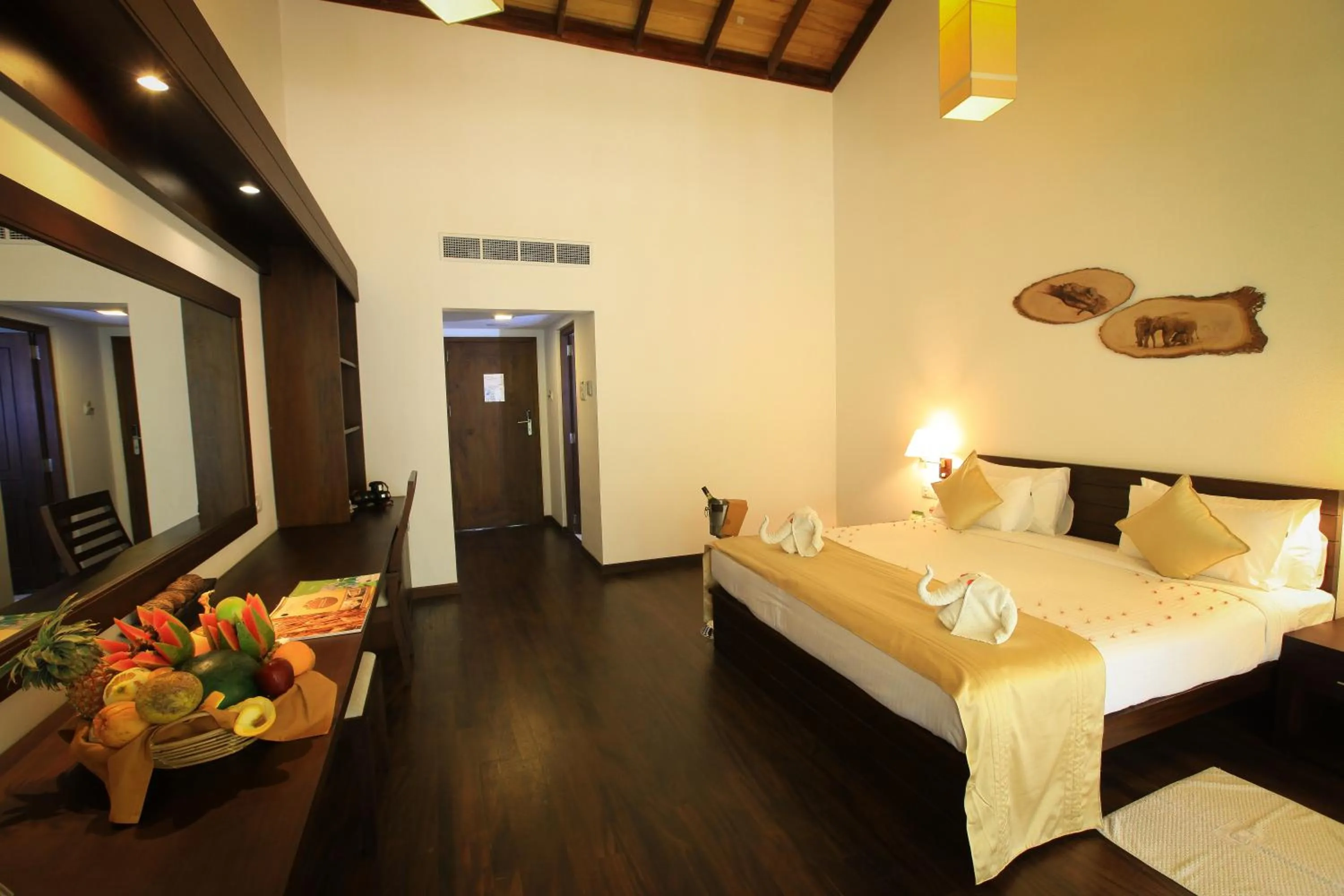 Photo of the whole room, Bed in Grand Udawalawe Safari Resort