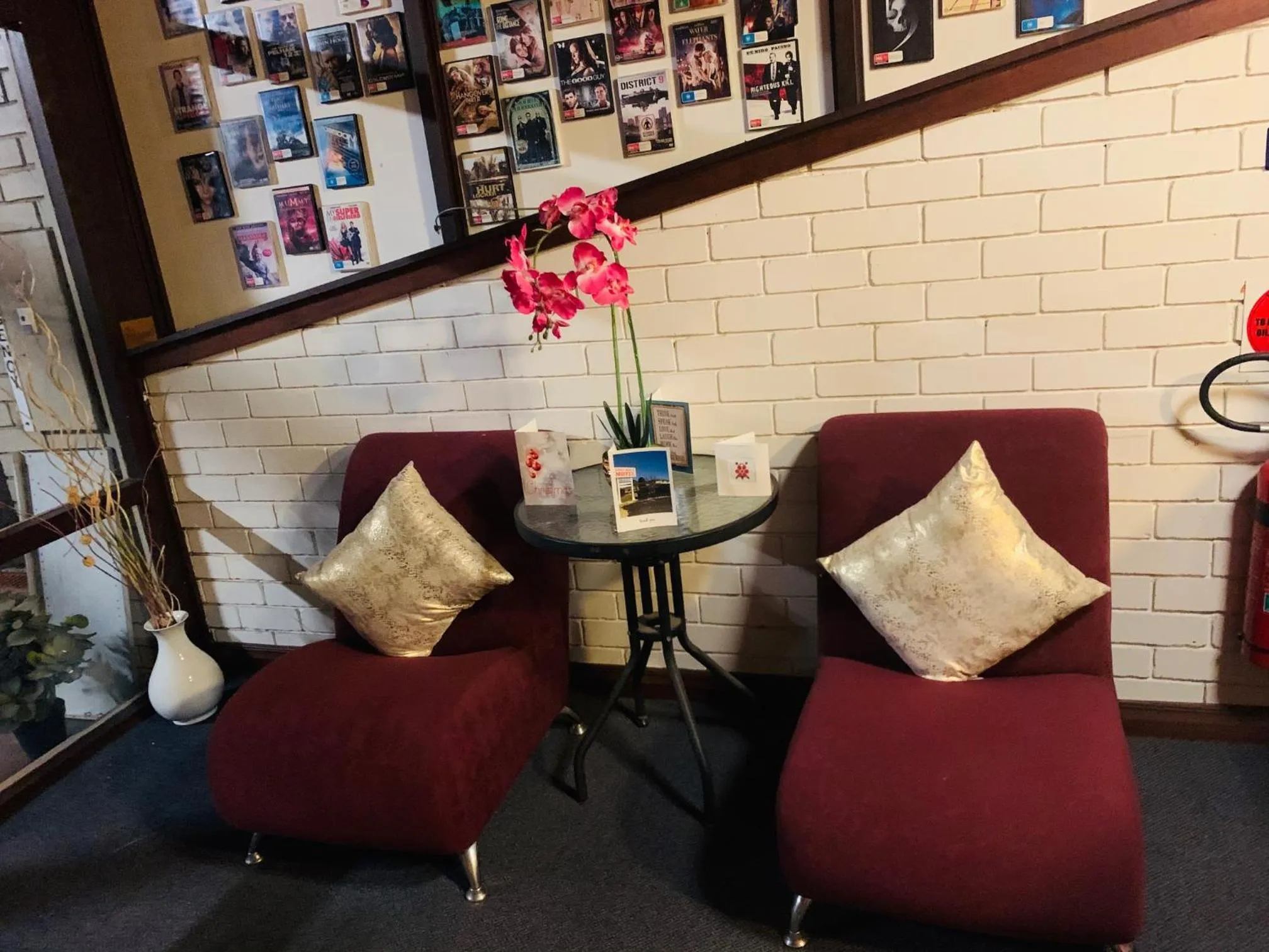 Seating area in Anna Bella Motel Glen Innes