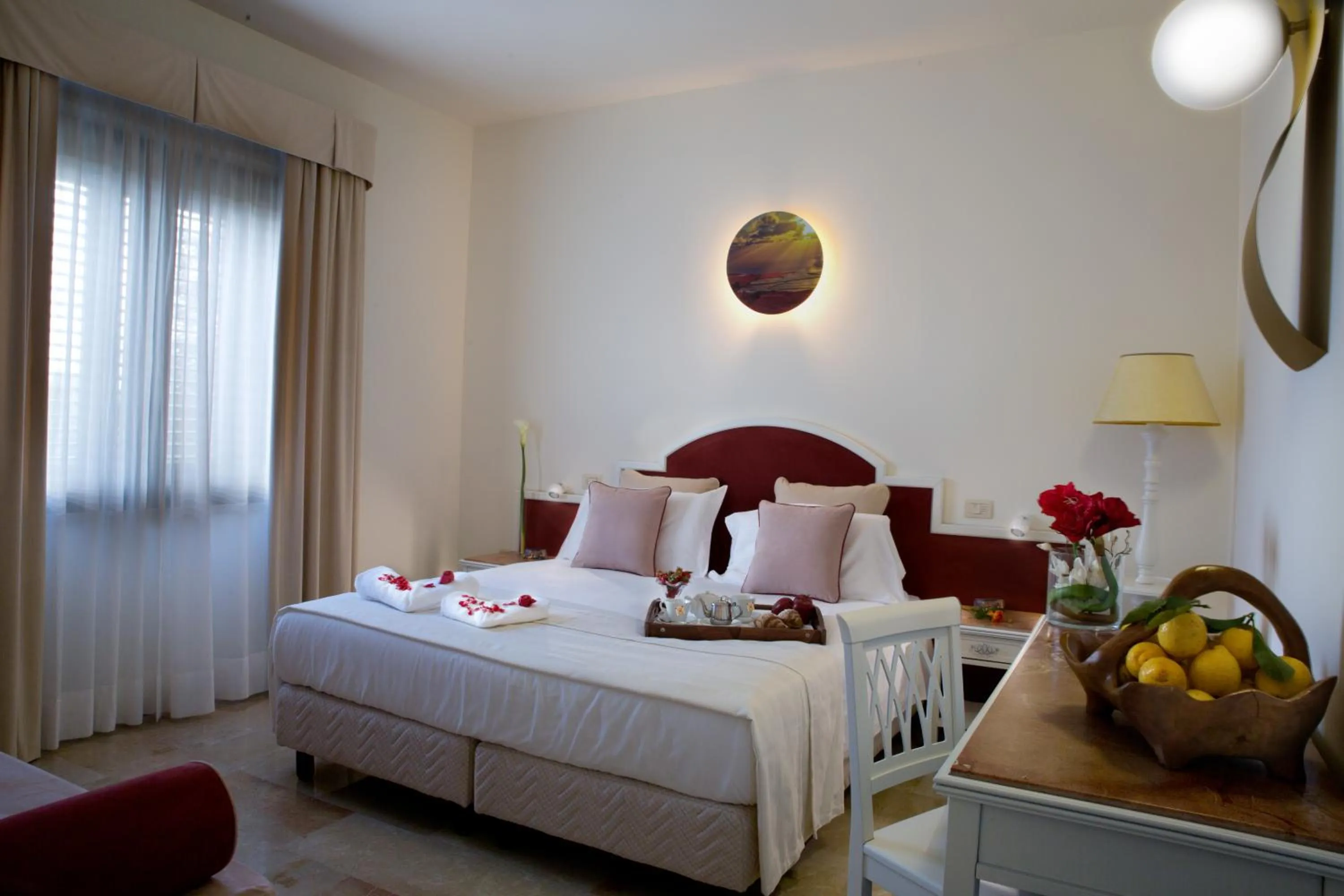 Photo of the whole room in Delfino Beach Hotel