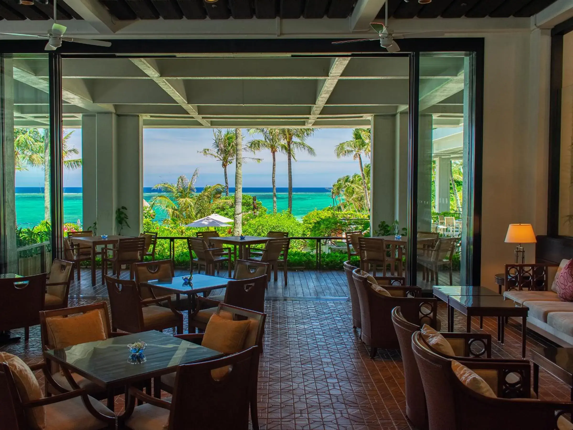 Lounge or bar in The Moon Beach Museum Resort Lounge or bar in The Moon Beach Museum Resort