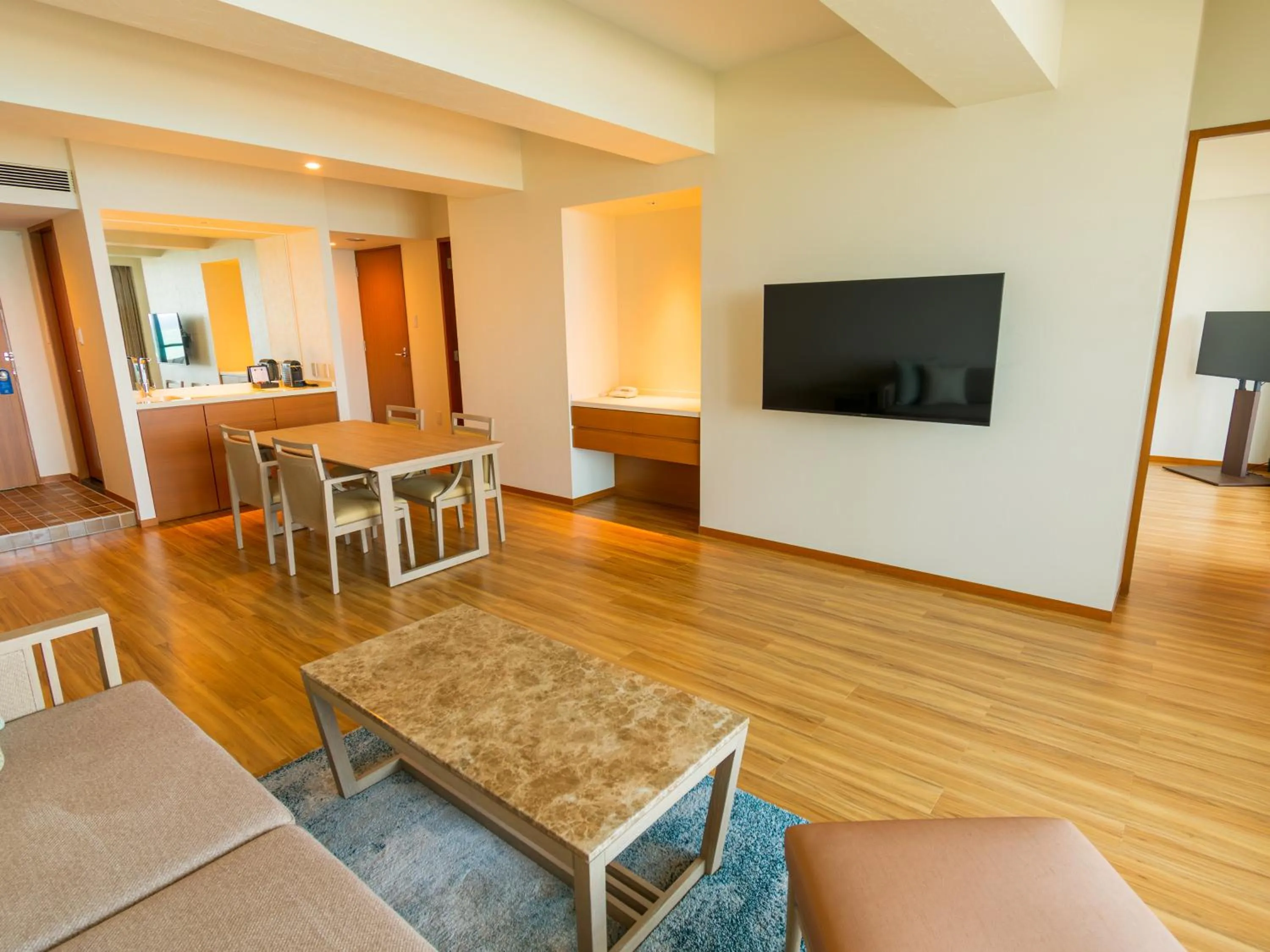 Living room in The Moon Beach Museum Resort