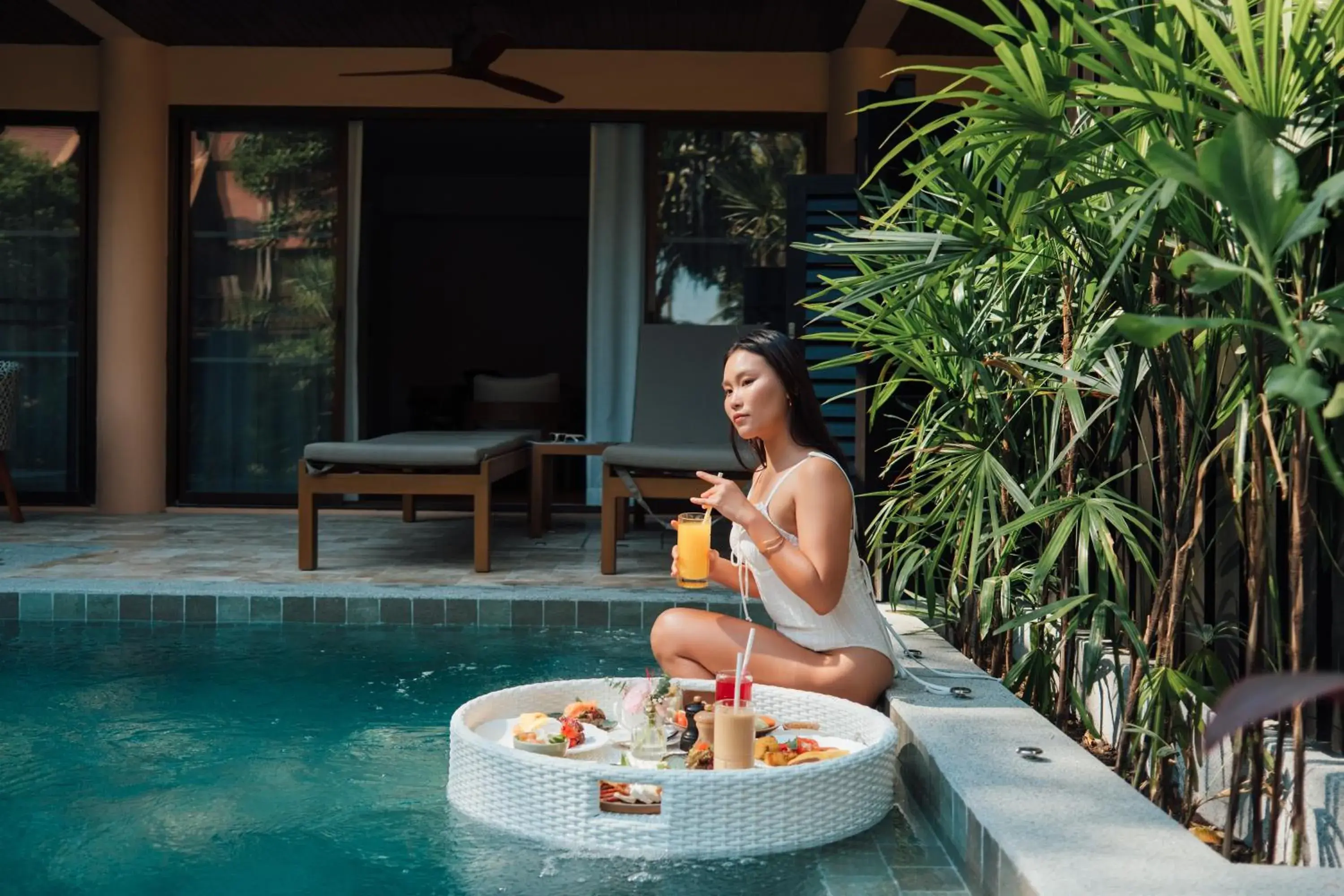 Pool view in Anantara Hua Hin Resort Pool view in Anantara Hua Hin Resort
