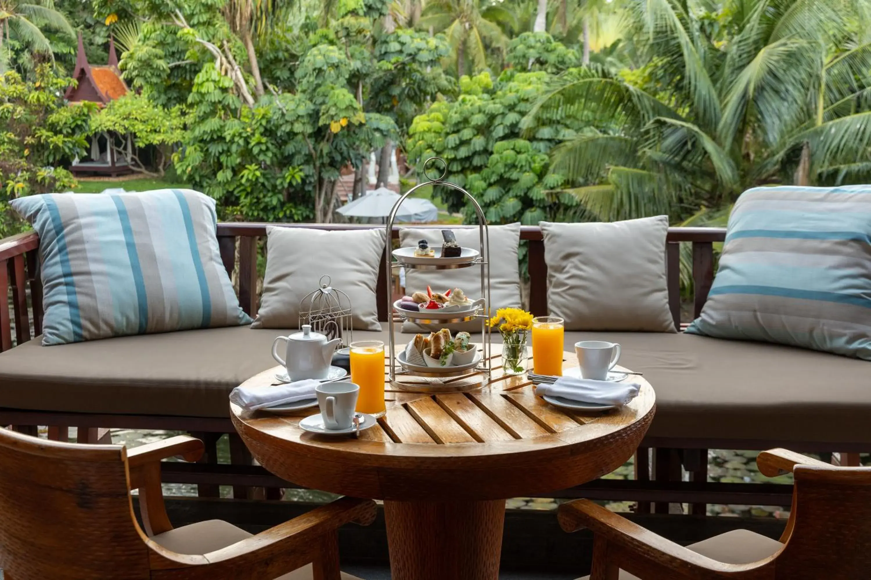 Food and drinks in Anantara Hua Hin Resort Food and drinks in Anantara Hua Hin Resort