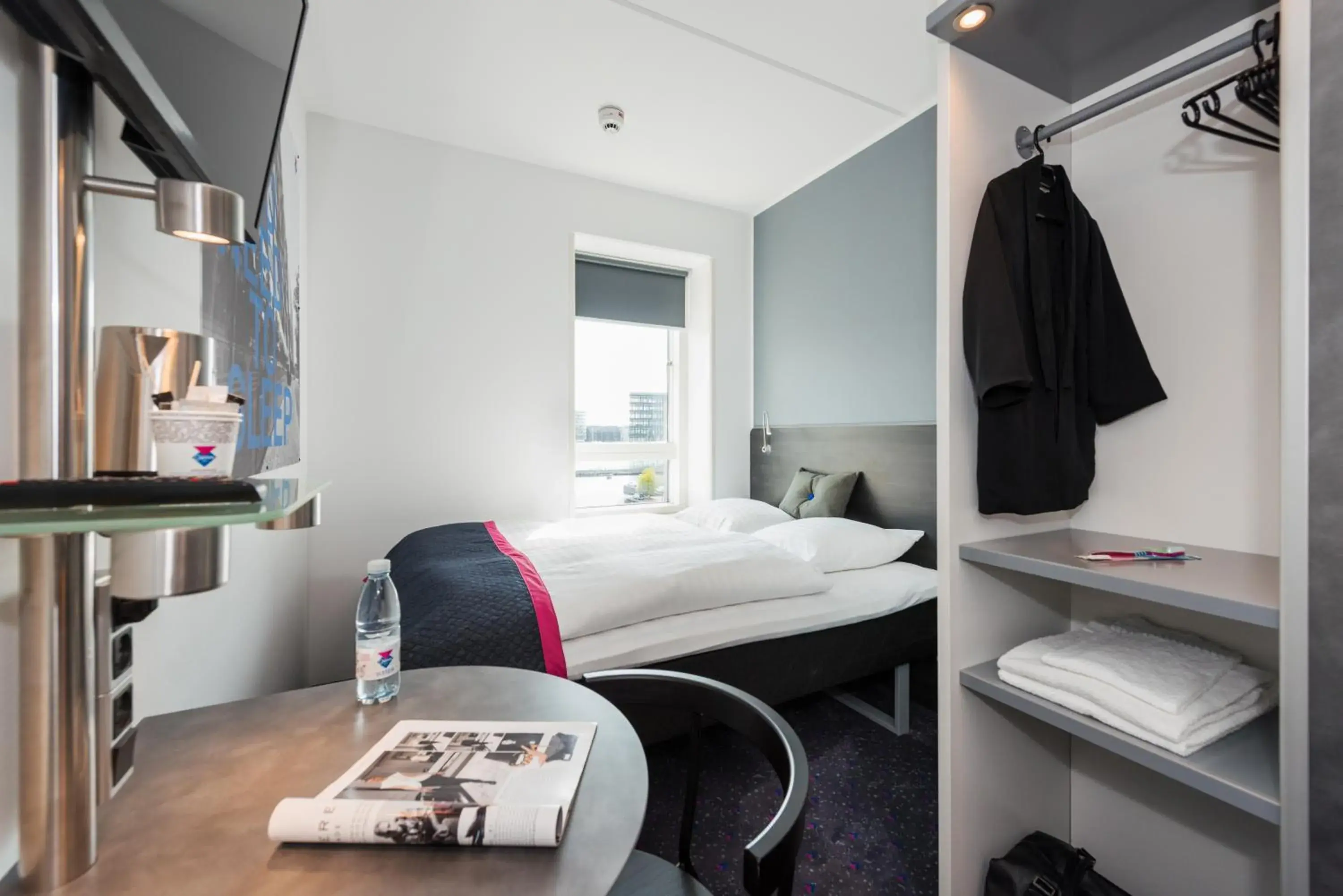 Coffee/tea facilities, Bed in Cabinn Copenhagen Coffee/tea facilities, Bed in Cabinn Copenhagen