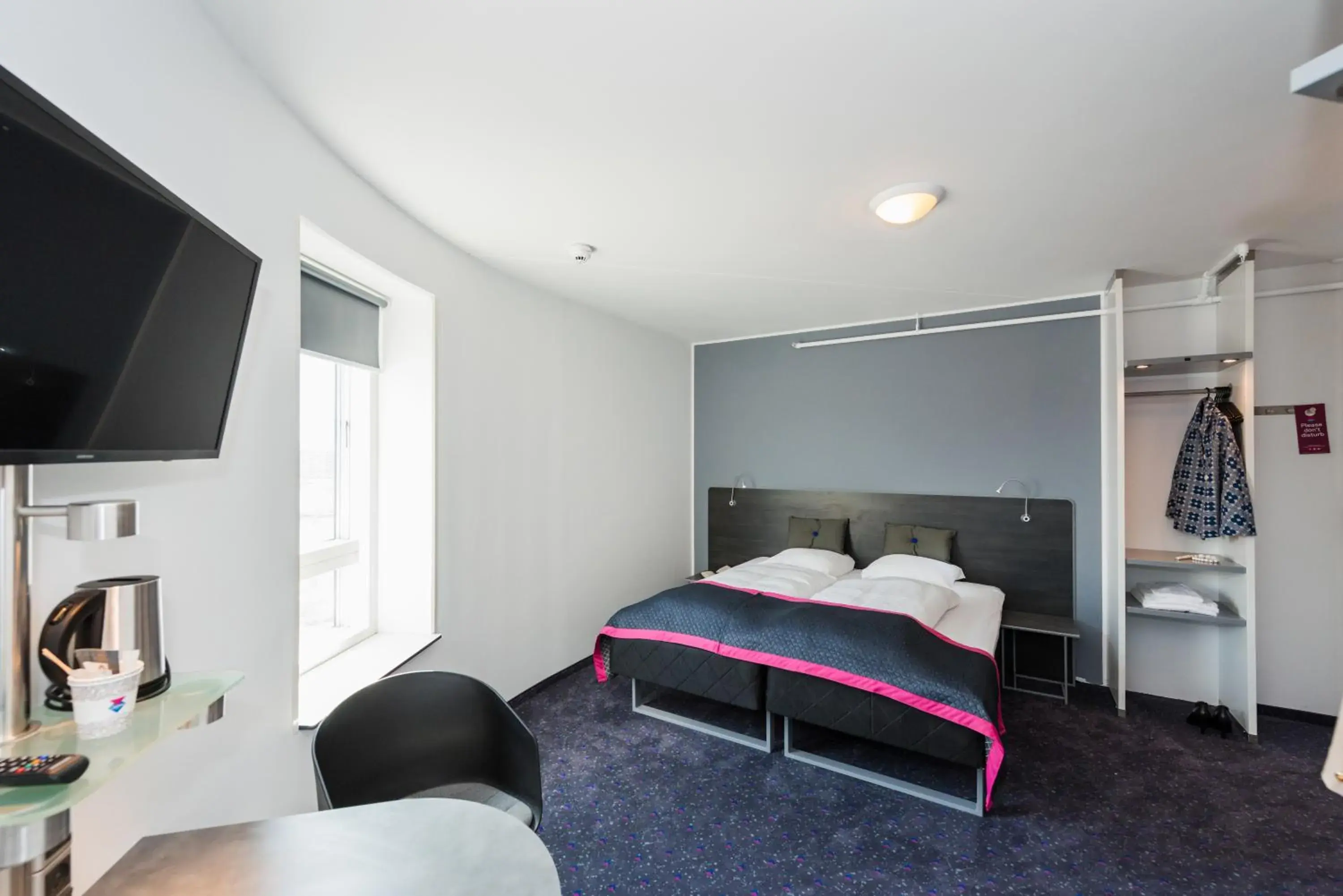 Coffee/tea facilities, Bed in Cabinn Copenhagen Coffee/tea facilities, Bed in Cabinn Copenhagen