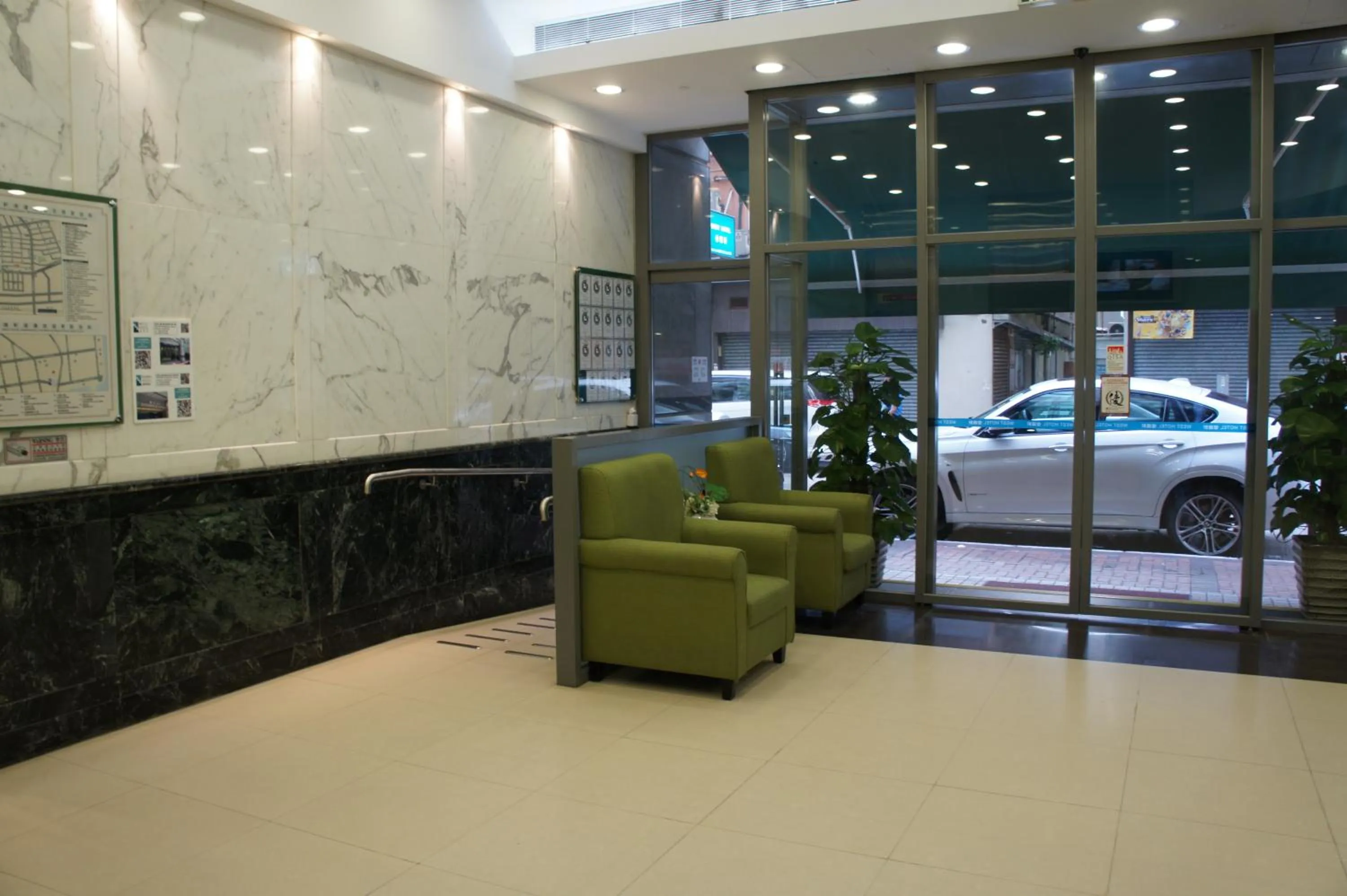 Lobby or reception in West Inn