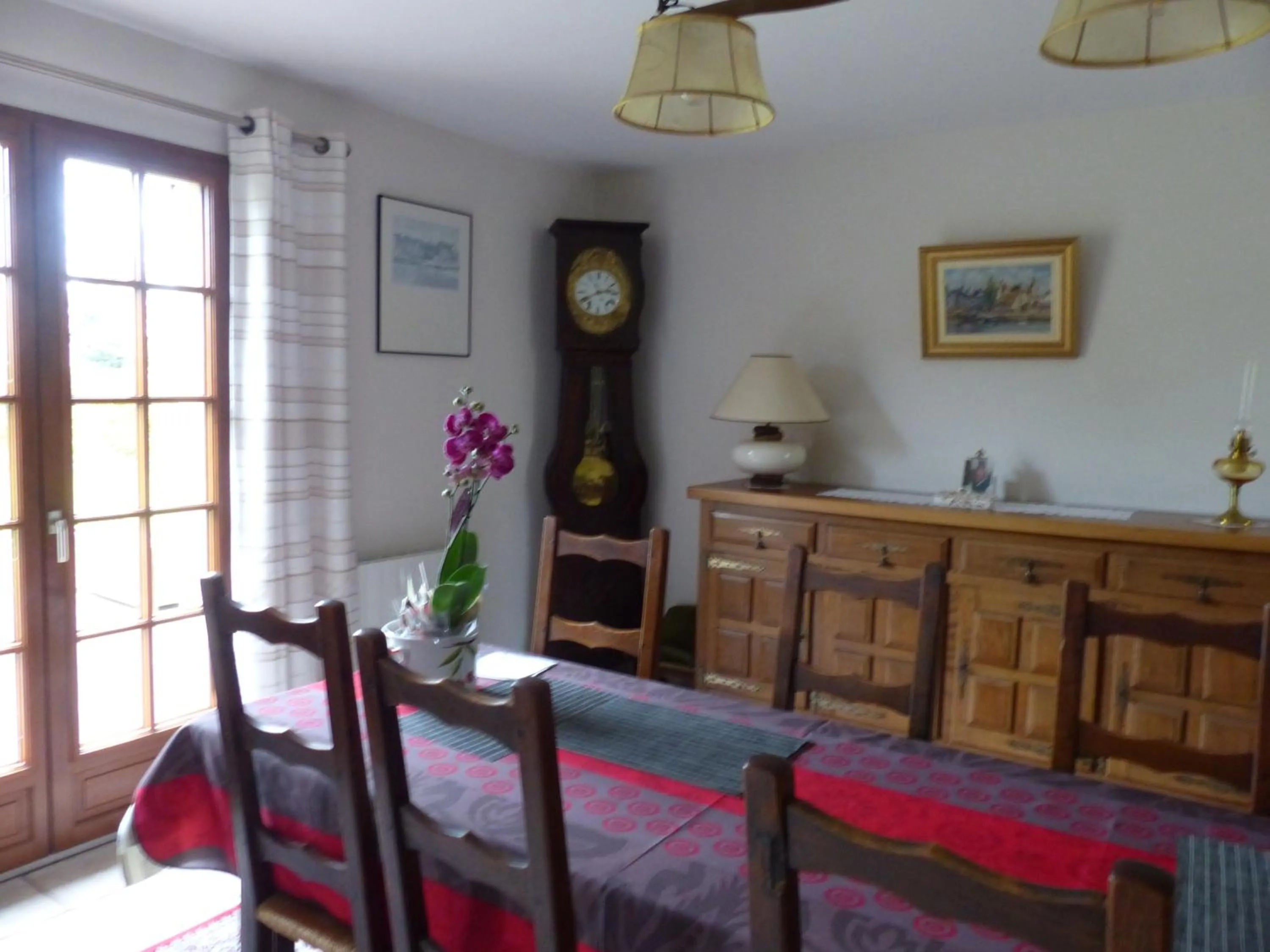 Dining area in LA TRANQUILITE