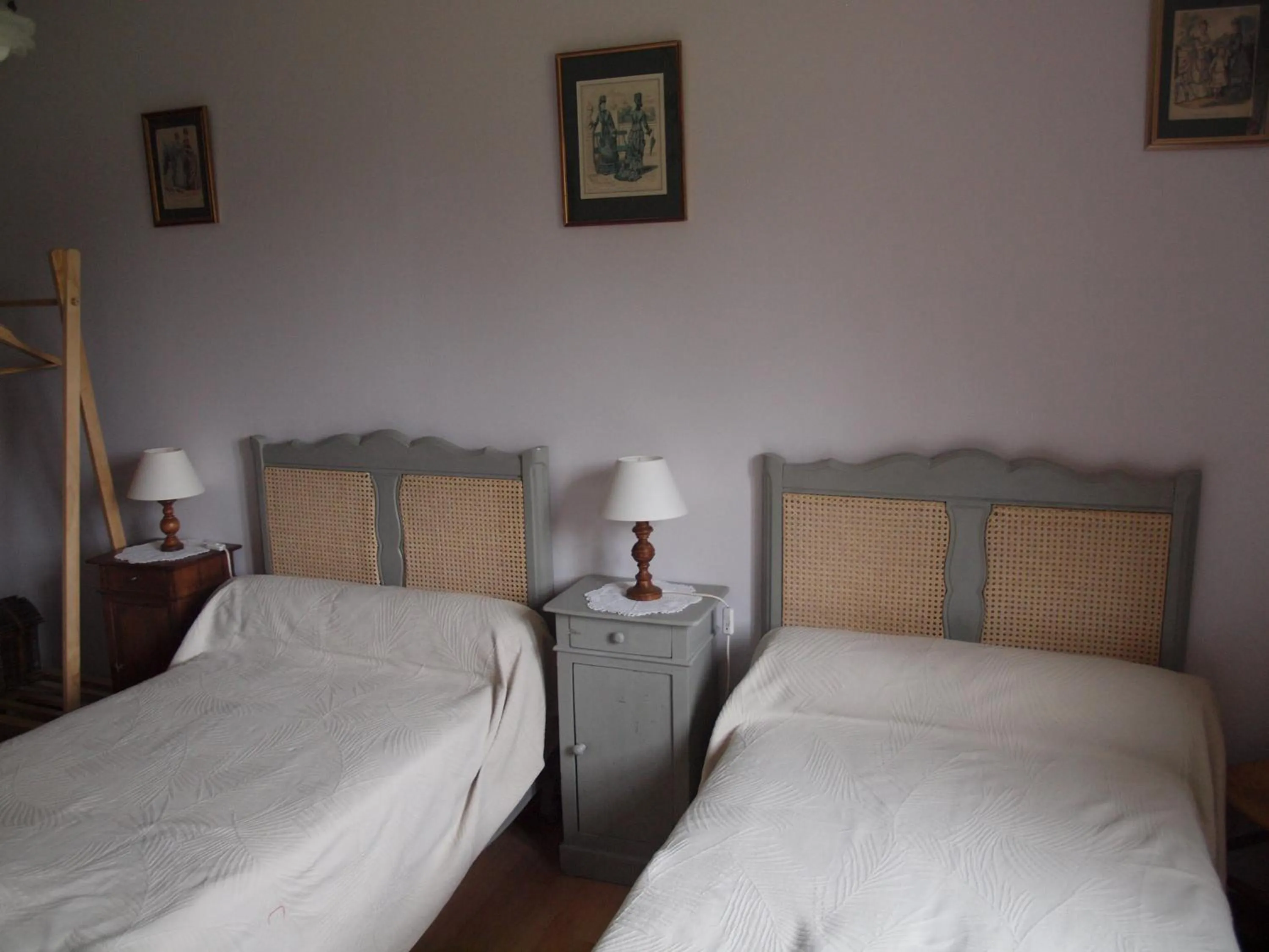 Photo of the whole room, Bed in LA TRANQUILITE