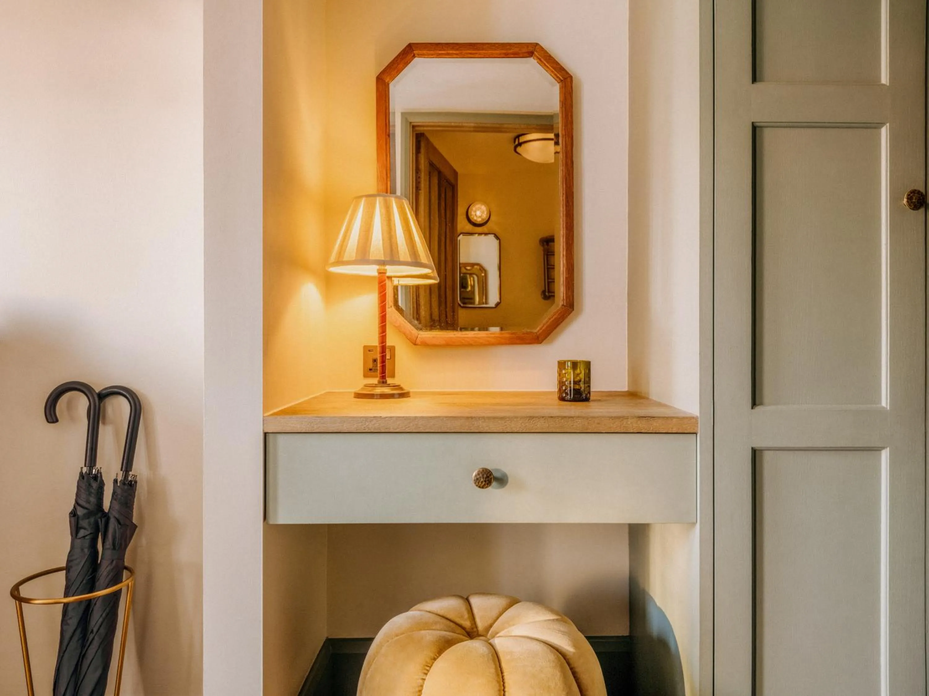 Bedroom in Redchurch Townhouse