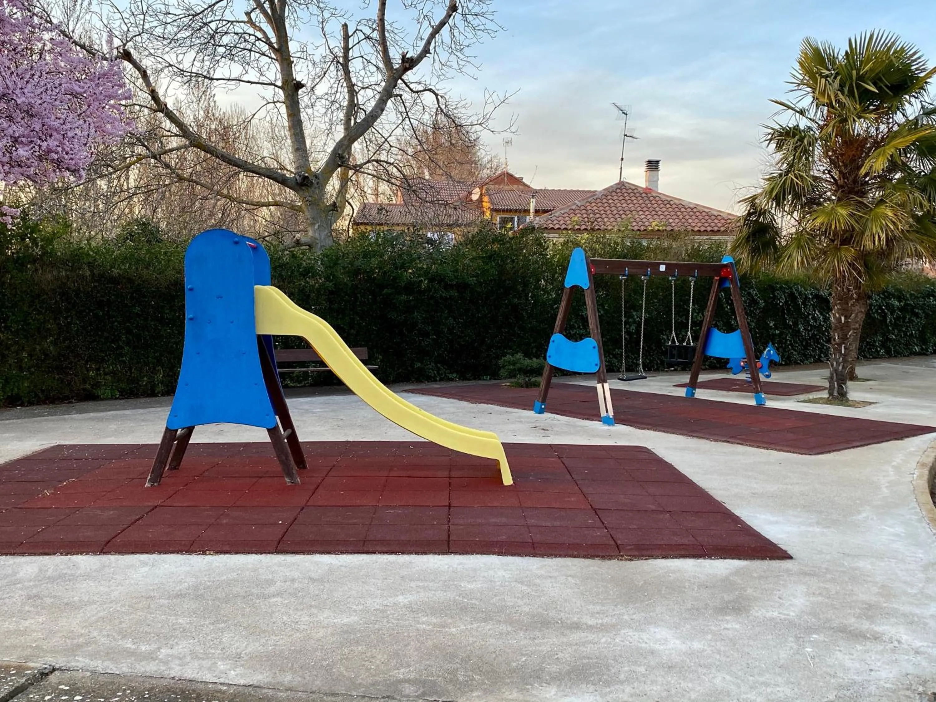 Children play ground in B&B Puente de Órbigo
