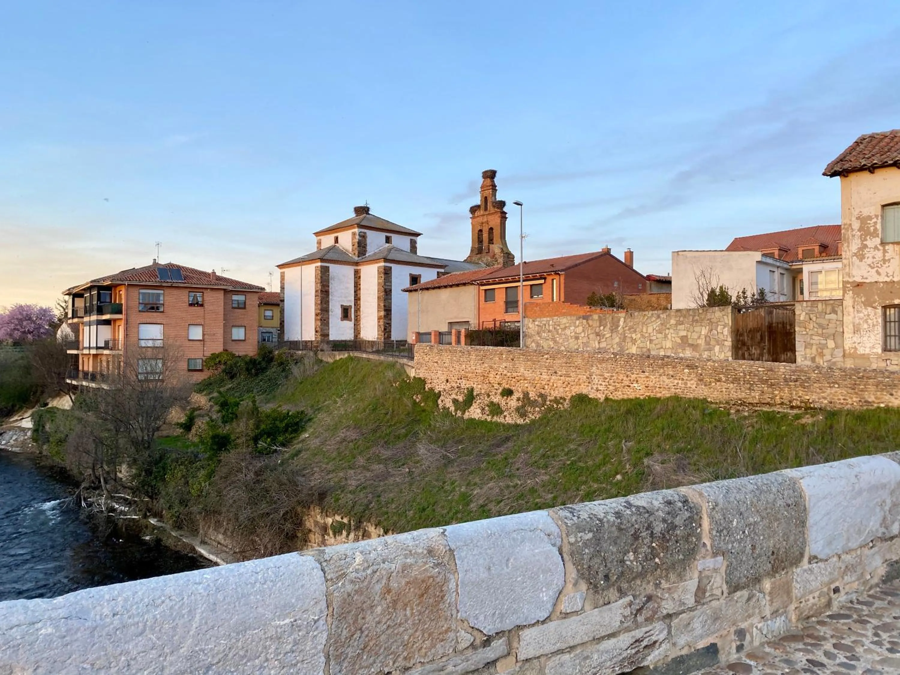 Nearby landmark in B&B Puente de Órbigo