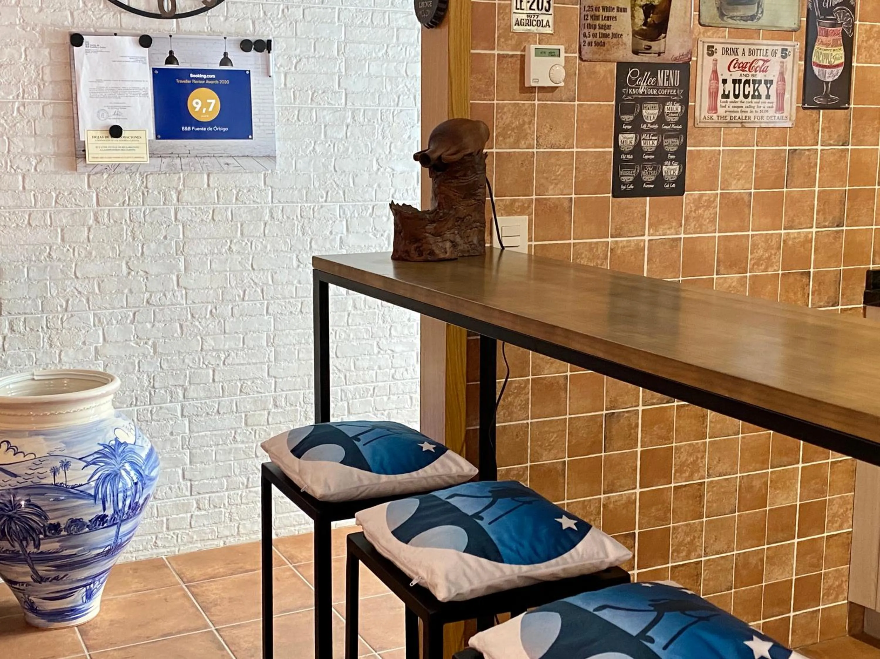 Lobby or reception in B&B Puente de Órbigo