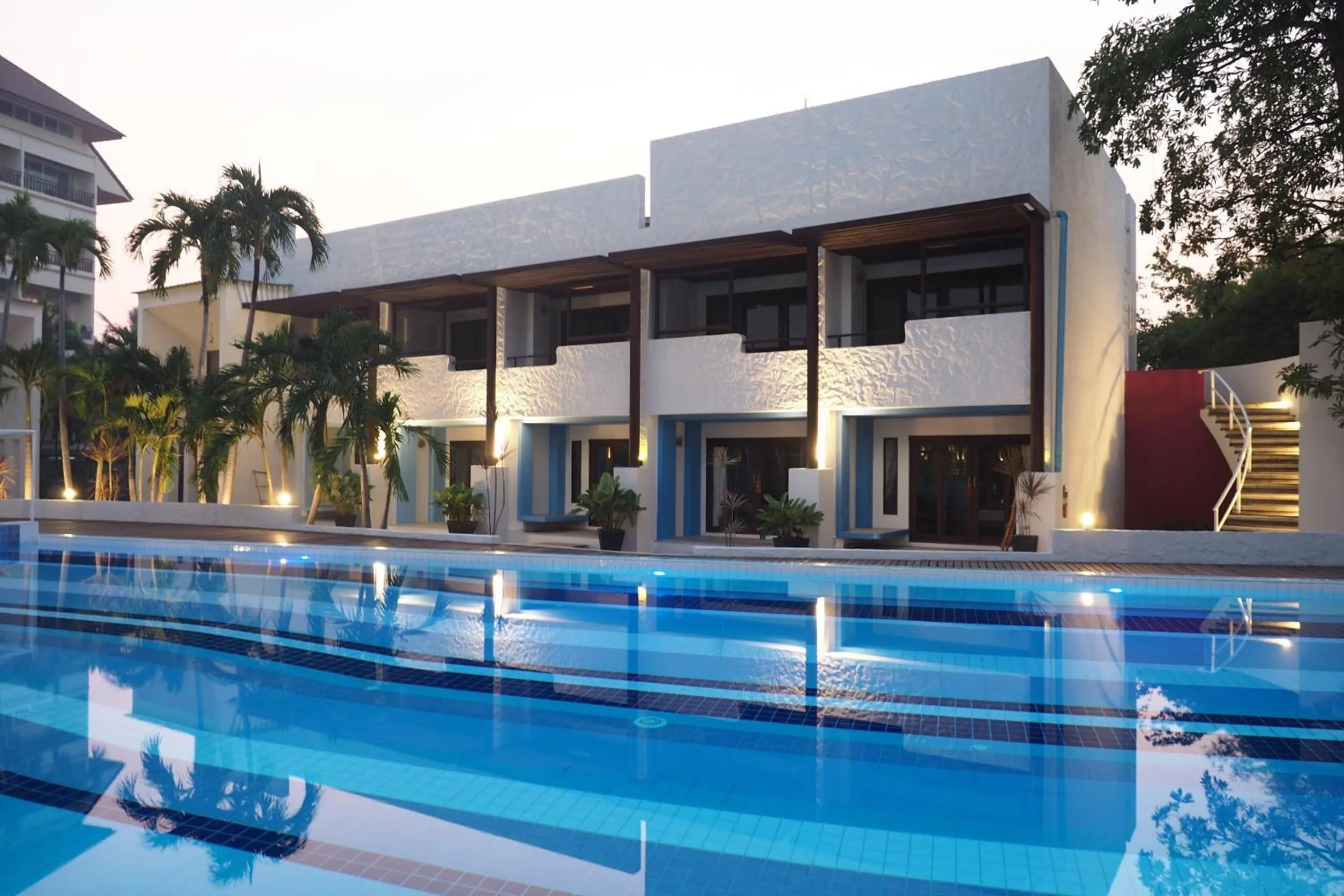 Swimming pool in Kochira