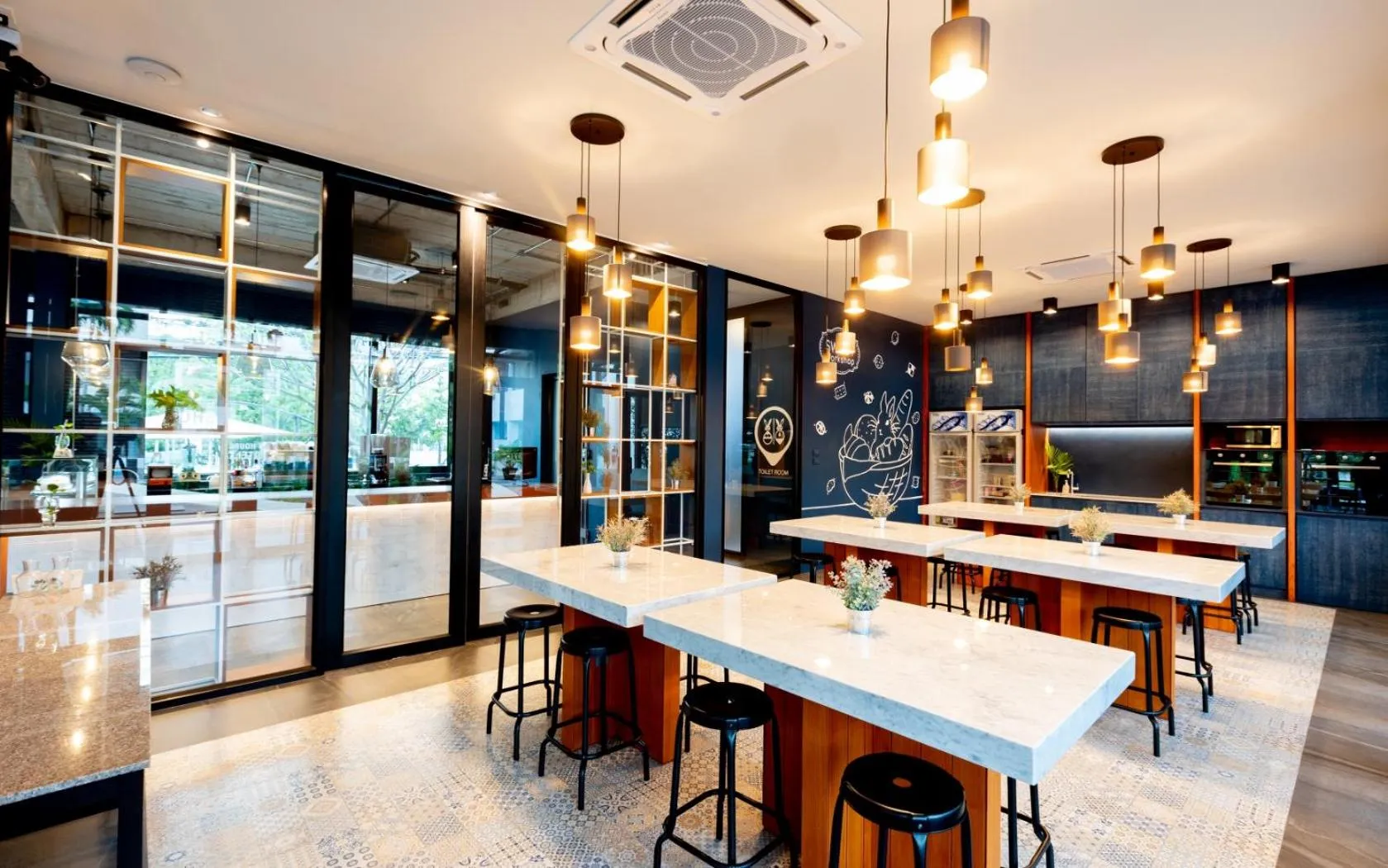 Restaurant/places to eat in Kochira