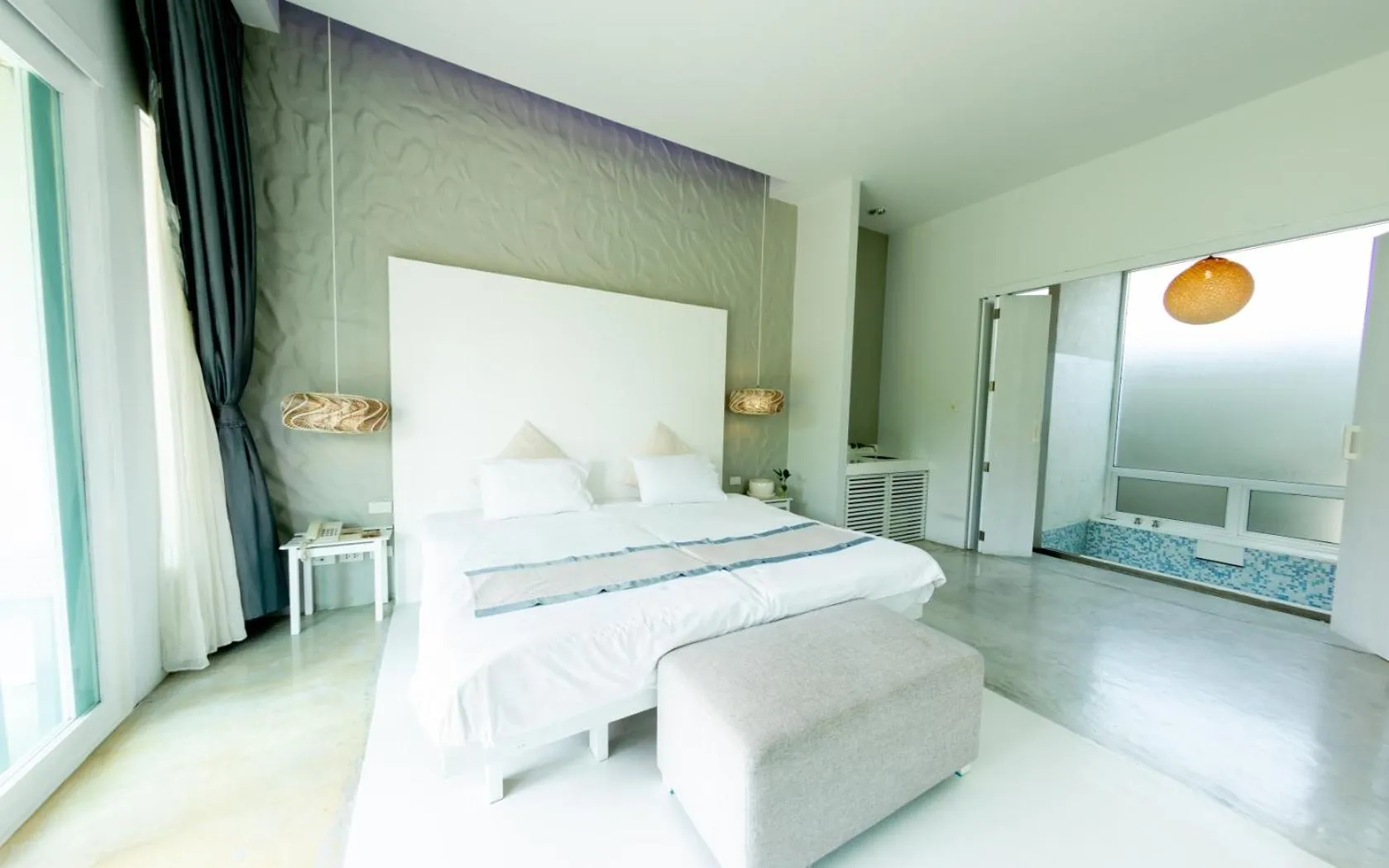 Photo of the whole room, Bed in Kochira