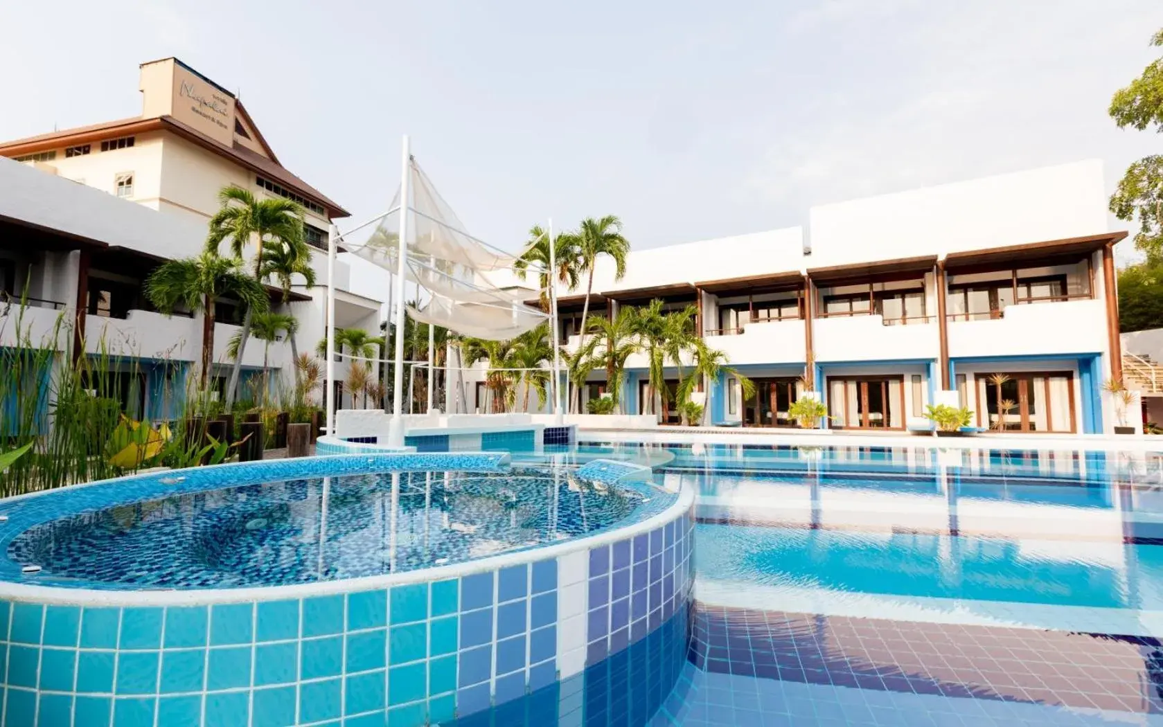 Swimming pool in Kochira Swimming pool in Kochira