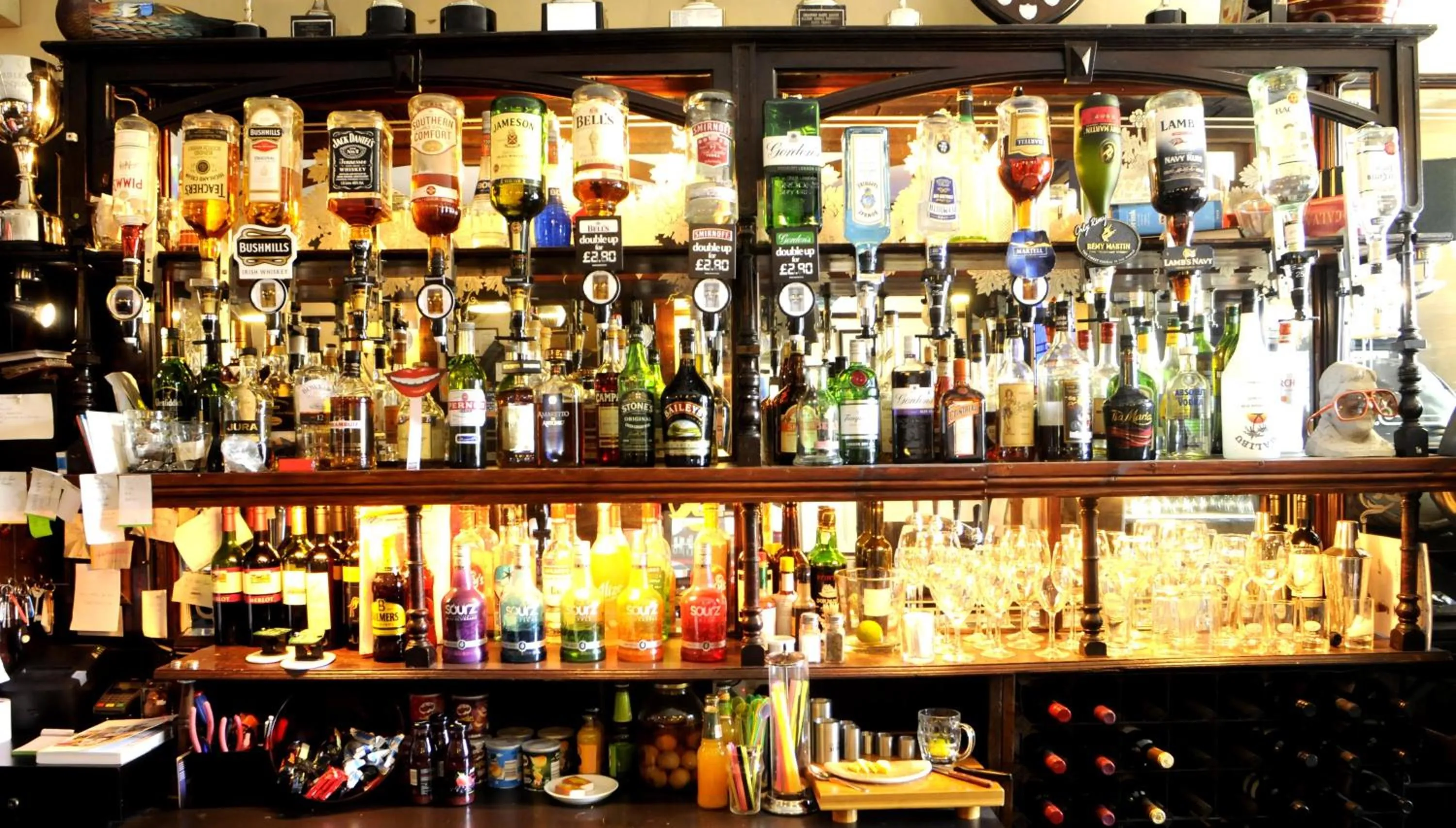 Alcoholic drinks in The Globe Inn