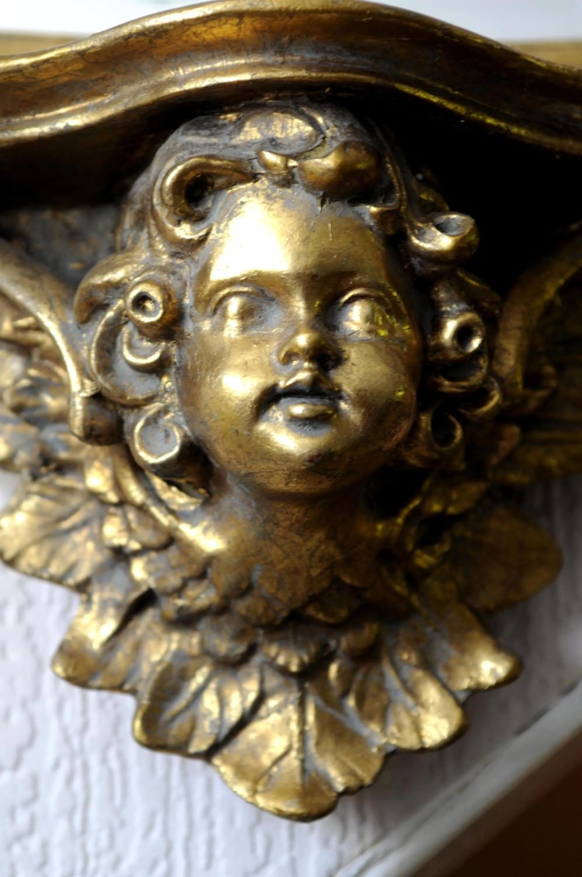 Decorative detail in The Globe Inn