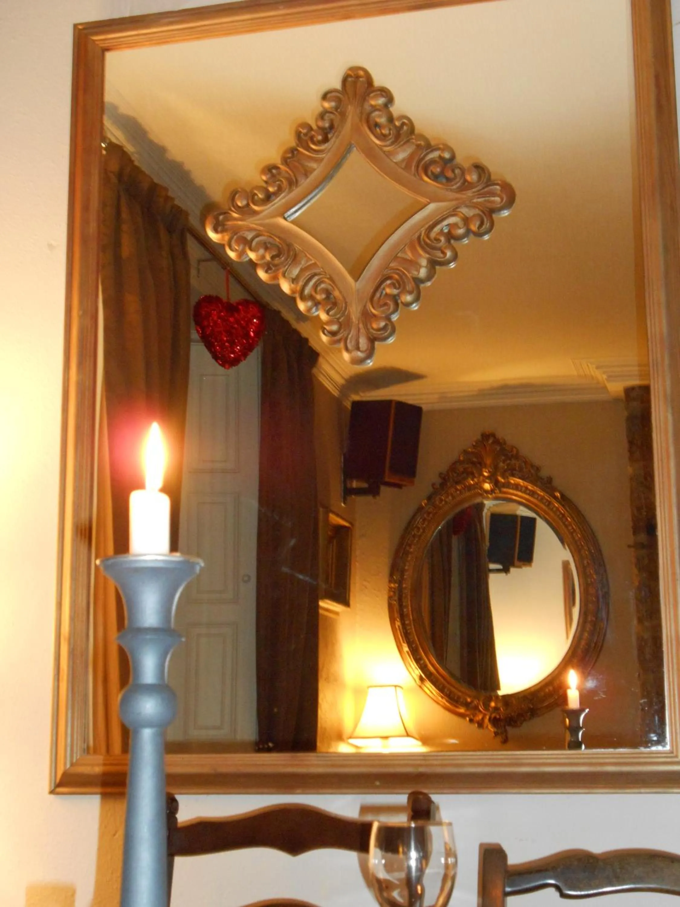 Decorative detail in The Globe Inn