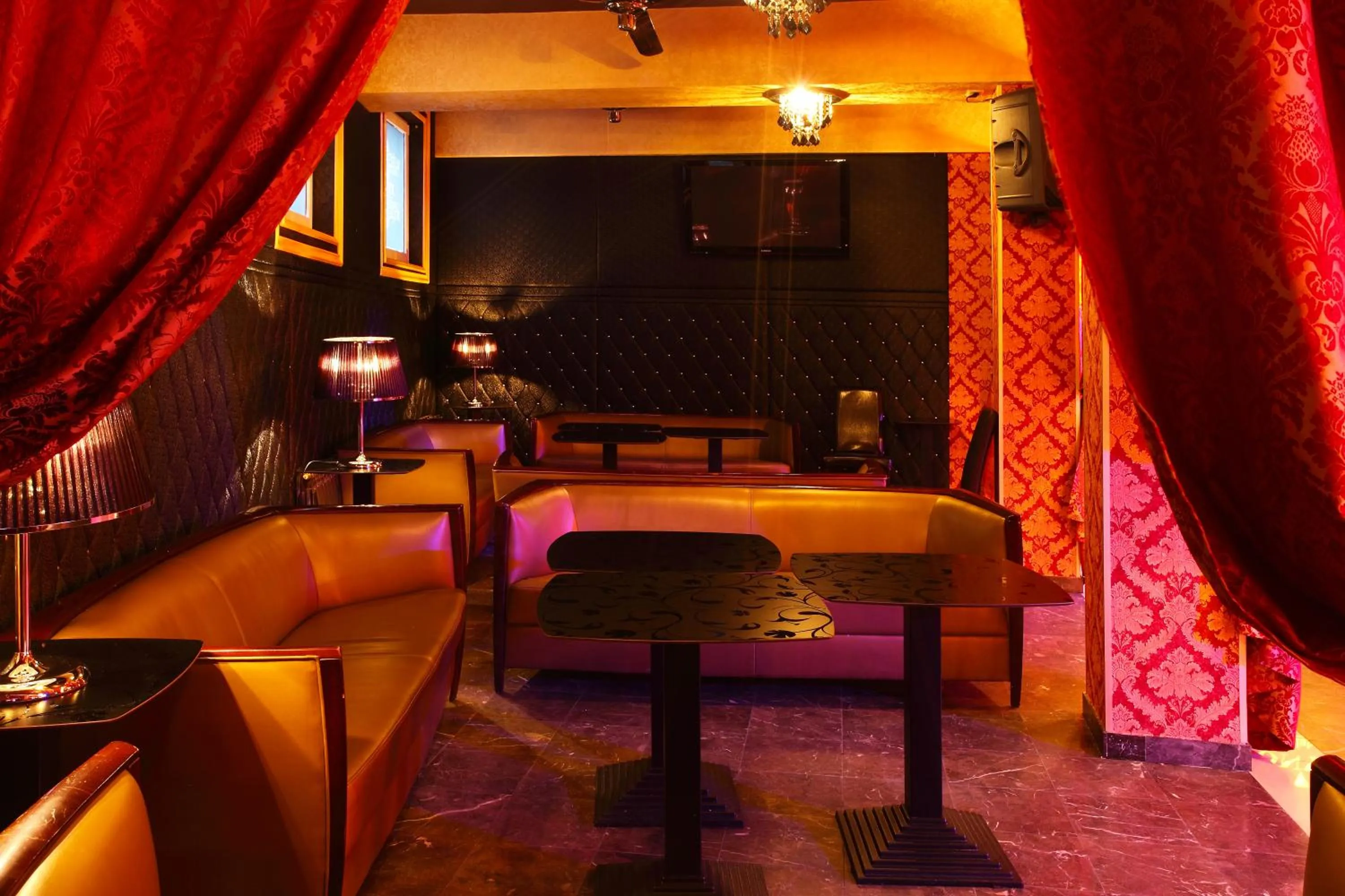 Nightclub / DJ in Hotel Iskierka Business & Spa