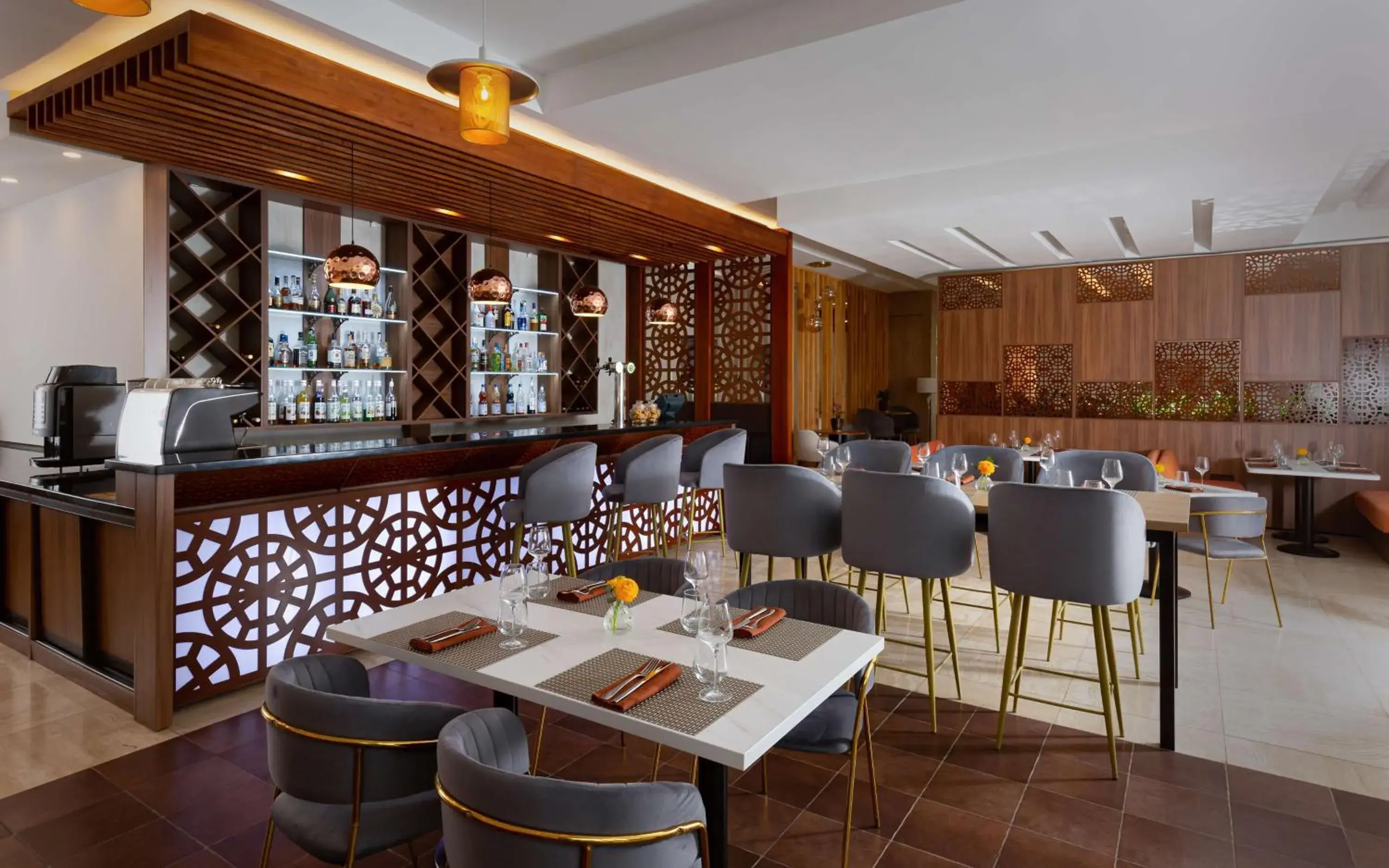 Lounge or bar in DoubleTree by Hilton Shymkent Lounge or bar in DoubleTree by Hilton Shymkent