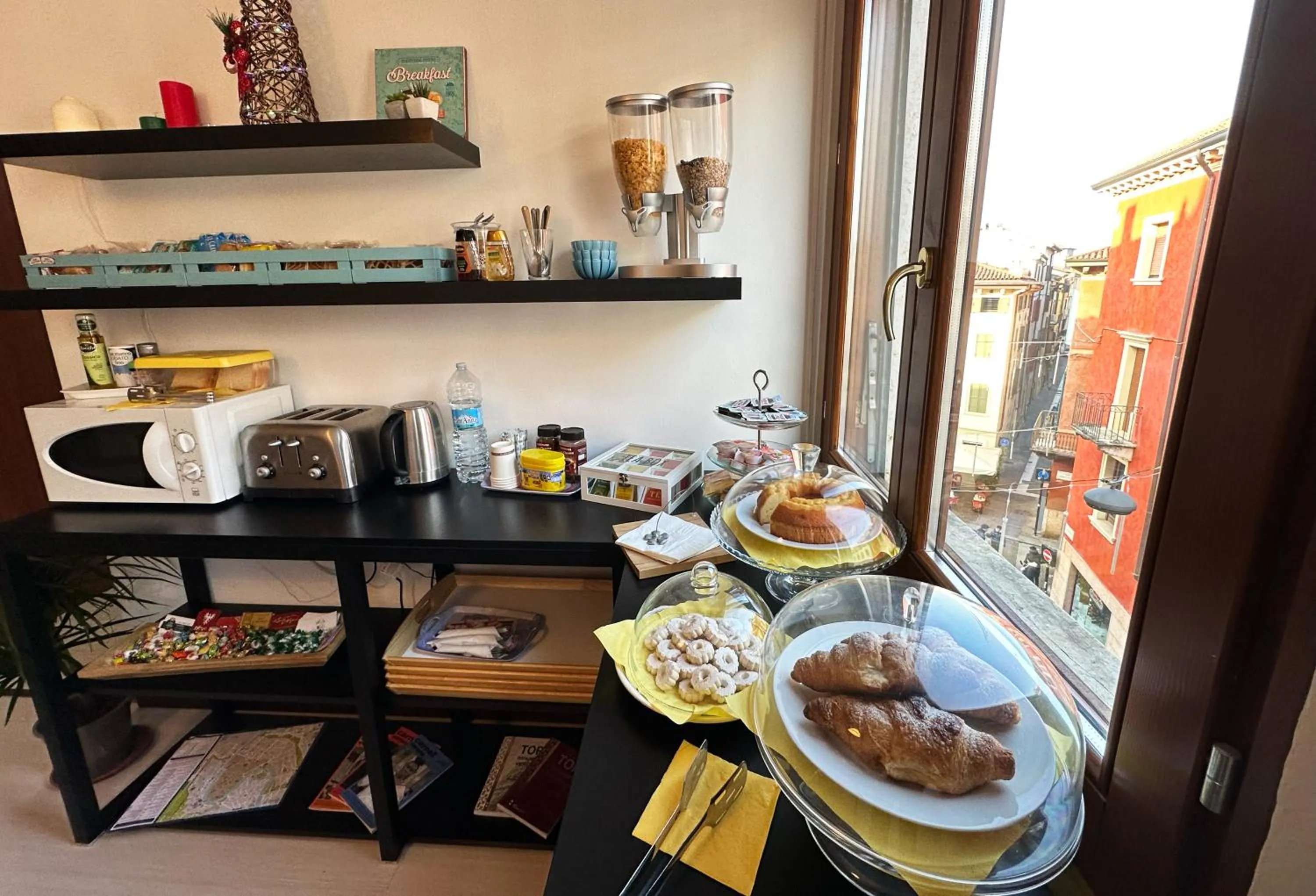 Coffee/tea facilities in B&B Alla Casa di Lucia