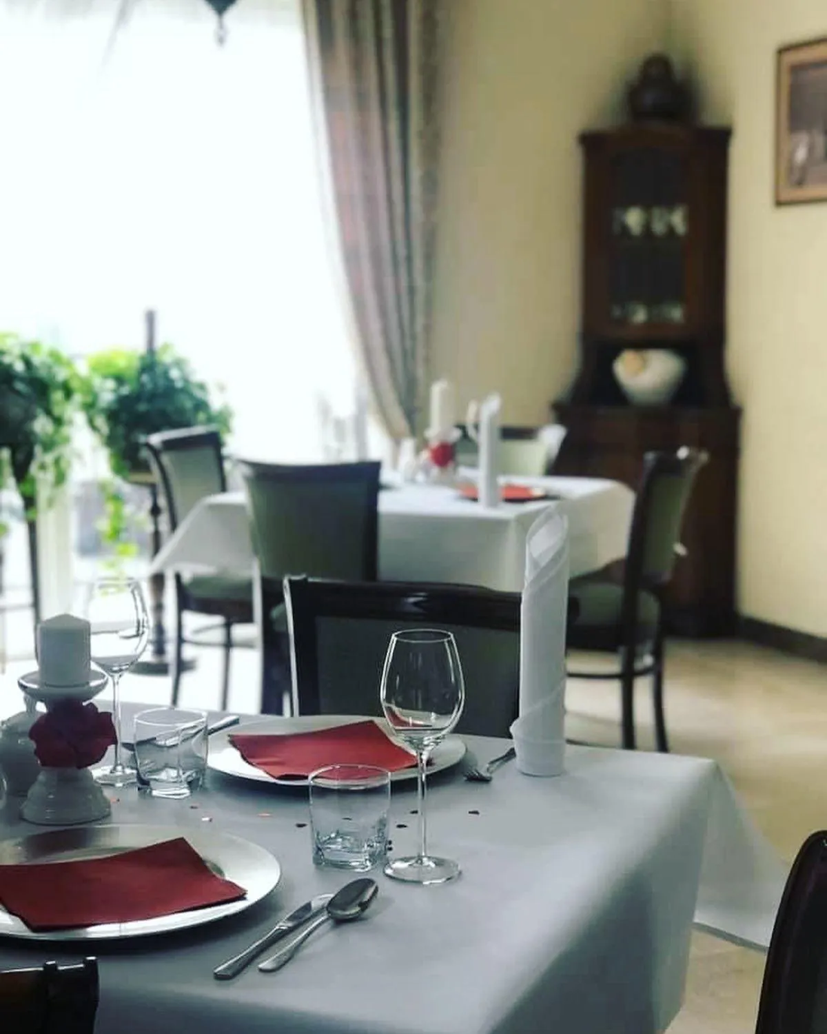 Restaurant/places to eat in Hotel Mateo