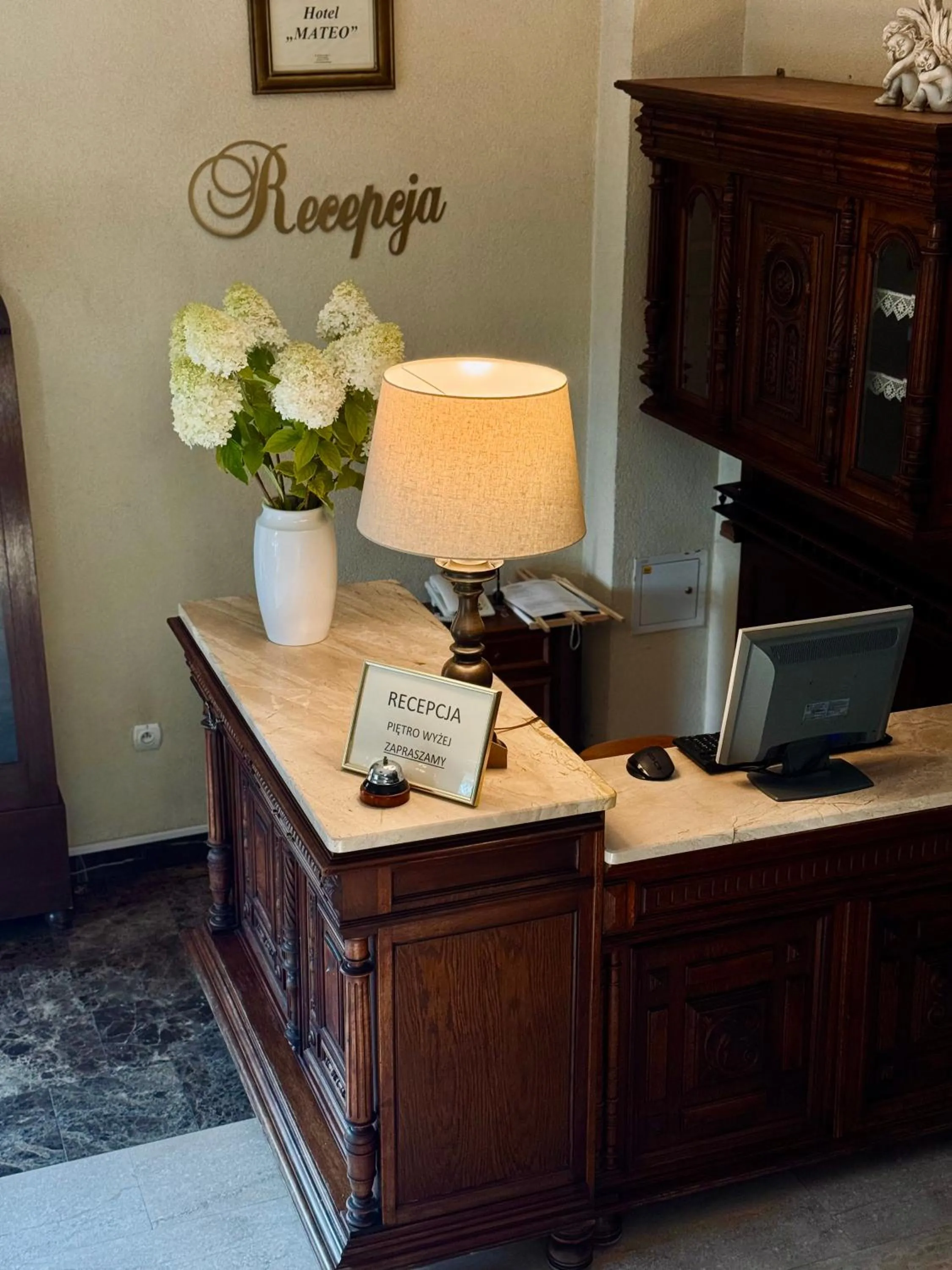 Lobby or reception in Hotel Mateo