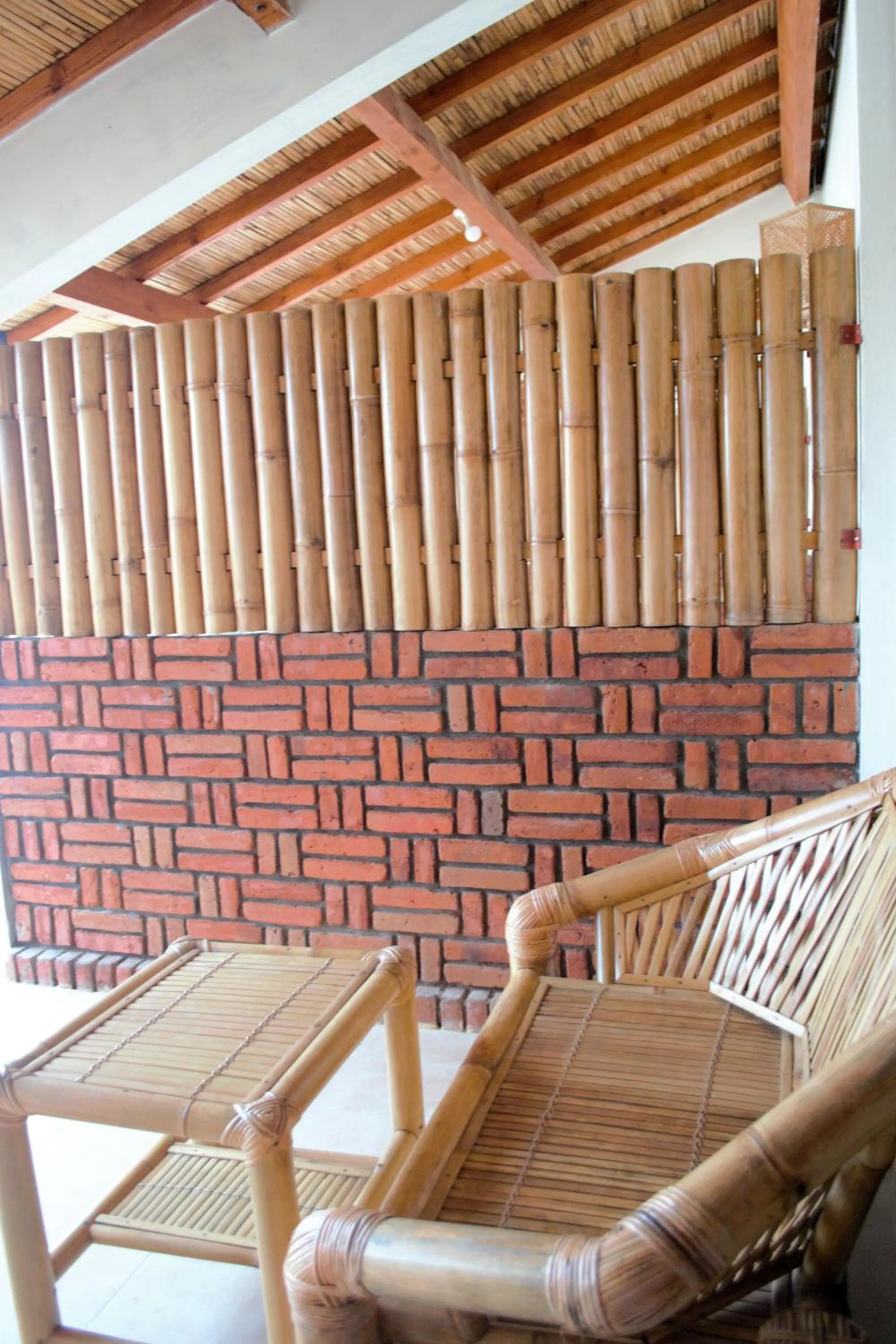 Day in Alden Beach House