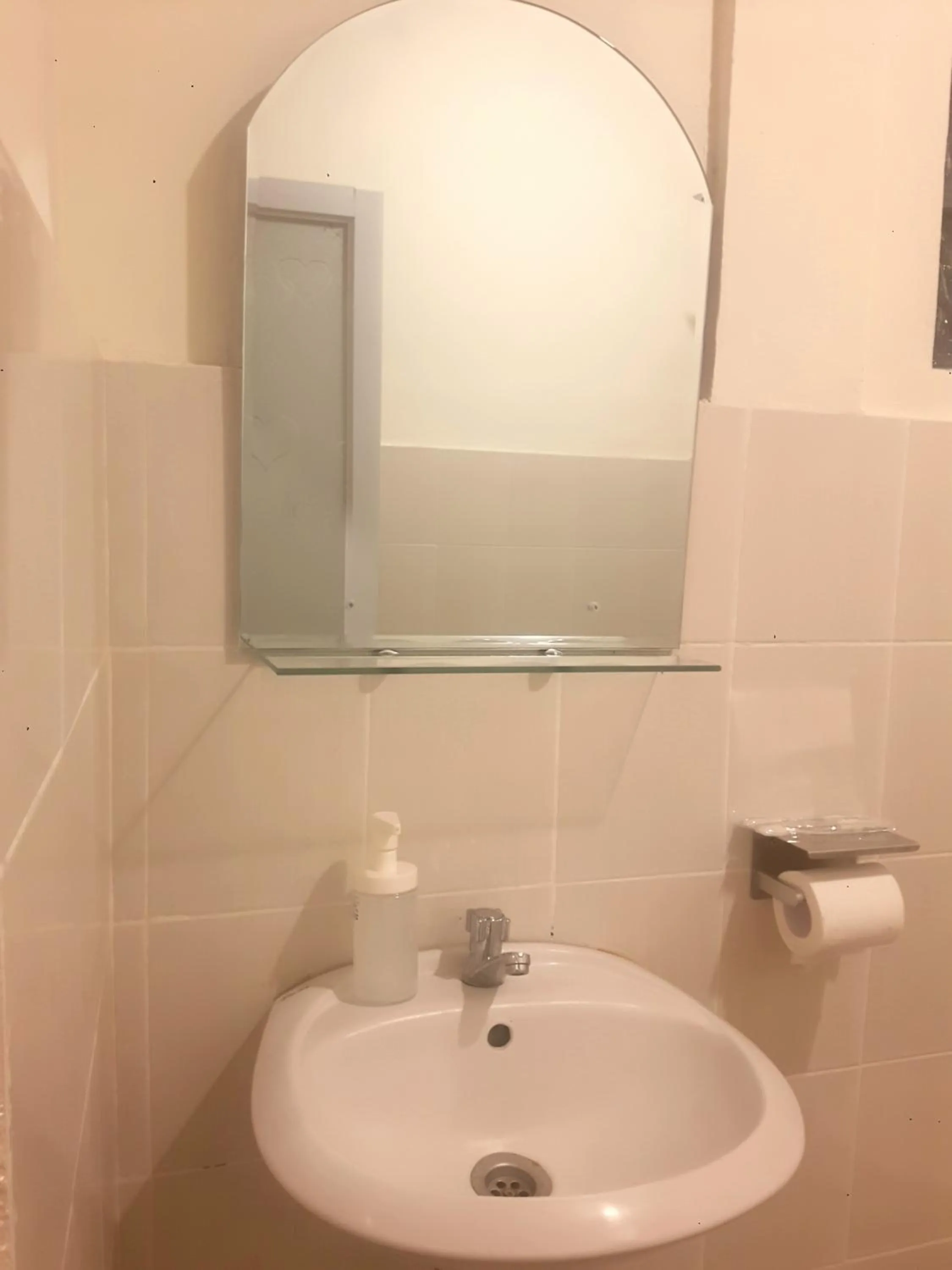 Toilet in Alden Beach House