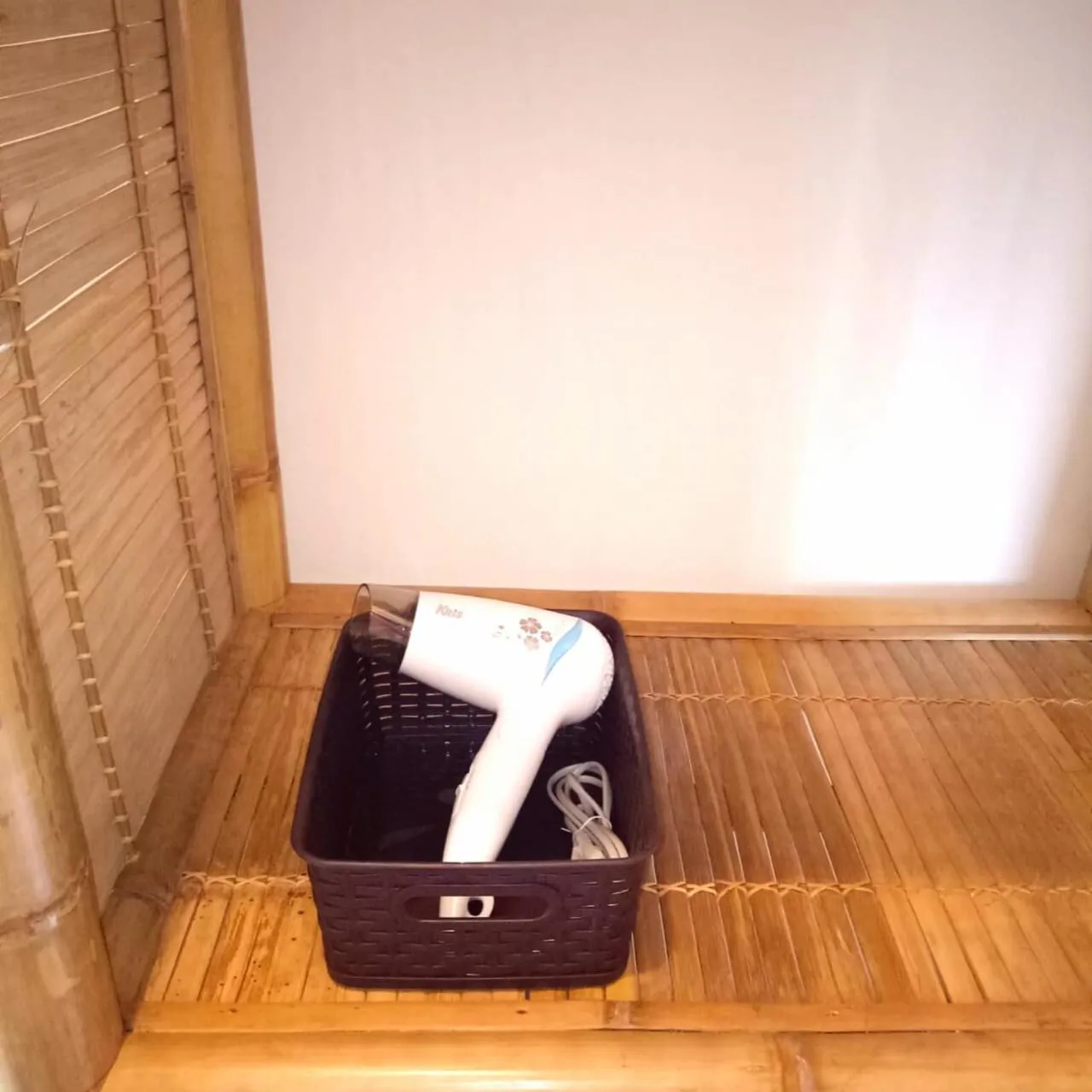 Day in Alden Beach House