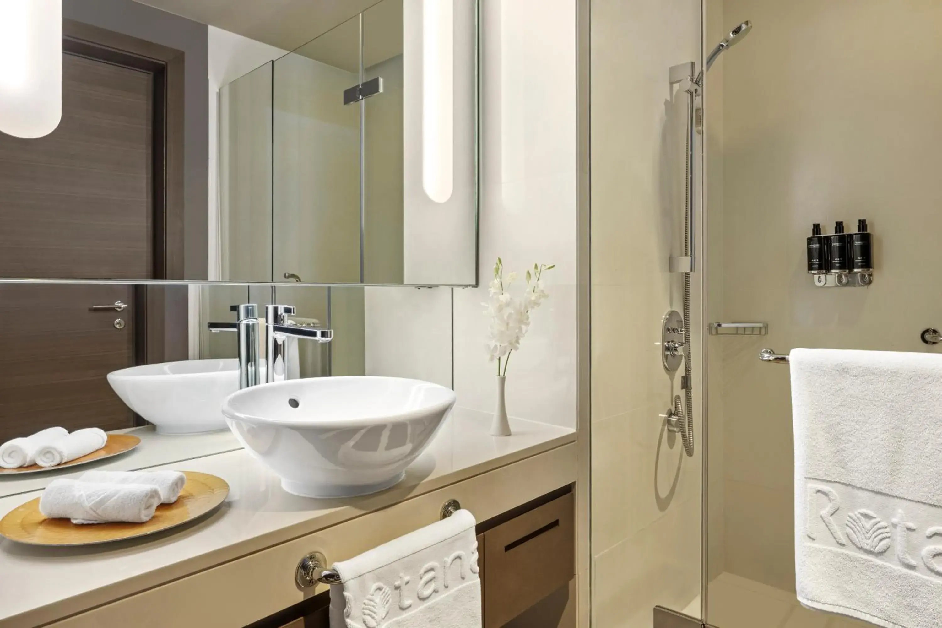 Bathroom in Park Rotana Abu Dhabi Bathroom in Park Rotana Abu Dhabi