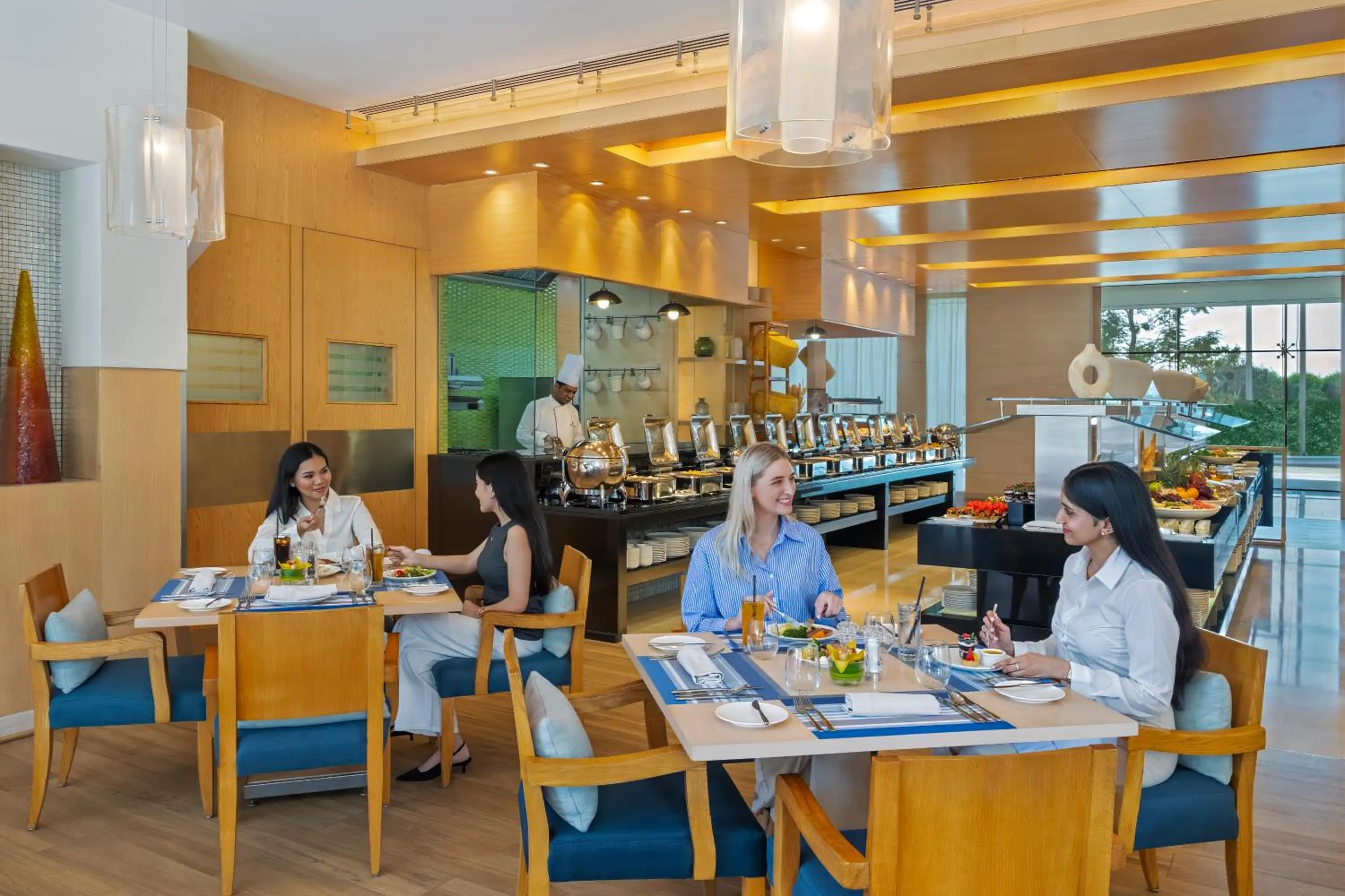 Restaurant/places to eat in Park Rotana Abu Dhabi