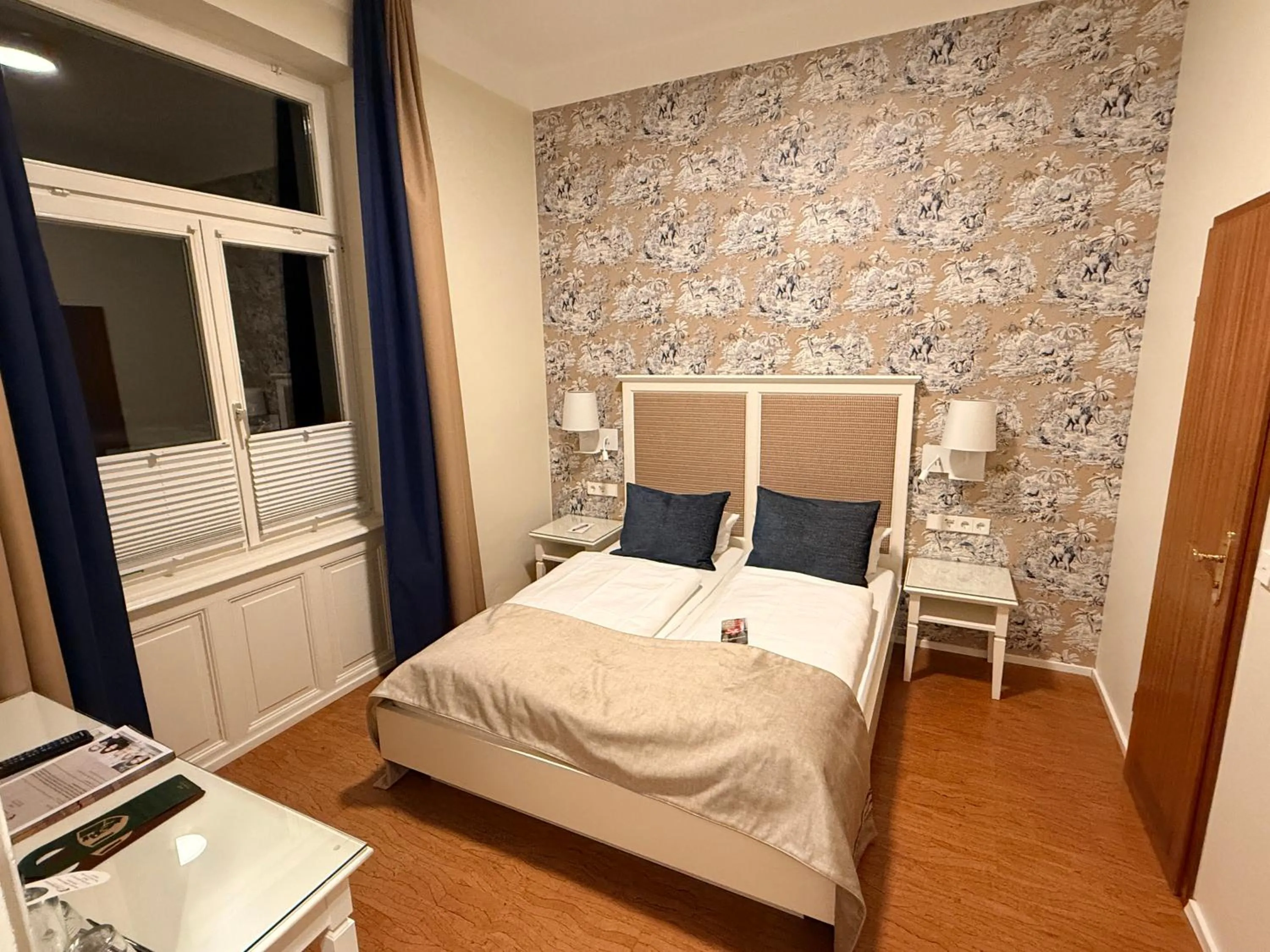 Photo of the whole room, Bed in Romantik Hotel Barbarossa