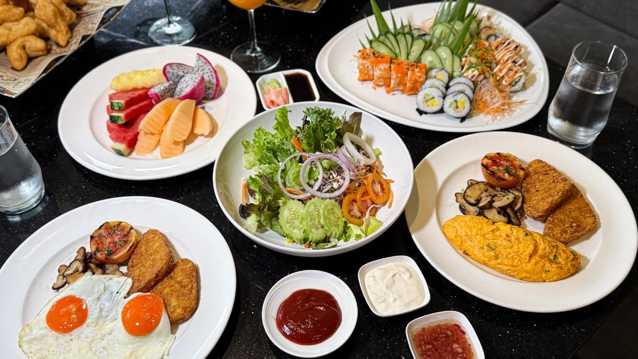 Breakfast in Holiday Inn Bangkok Sukhumvit by IHG