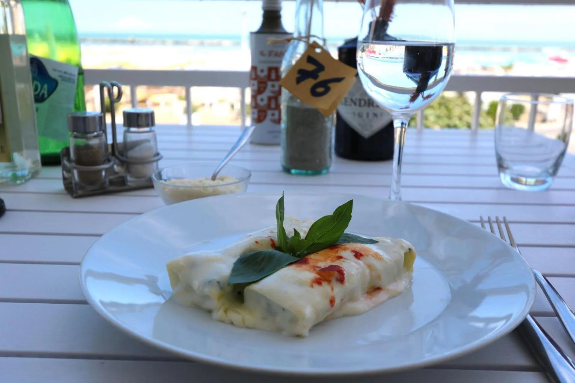 Food and drinks in Hotel Elios