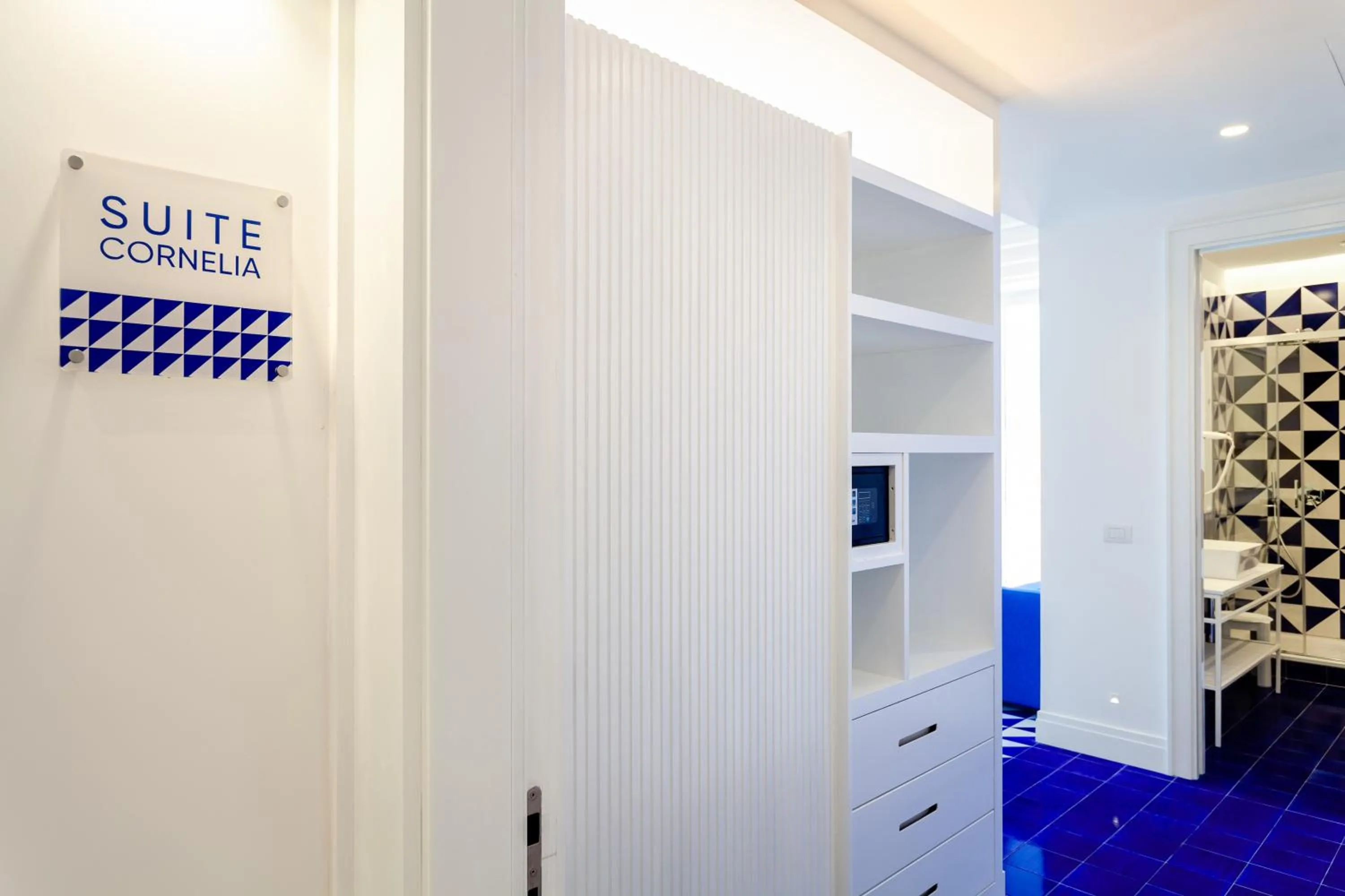 Maison Blu - Intimate GuestHouse