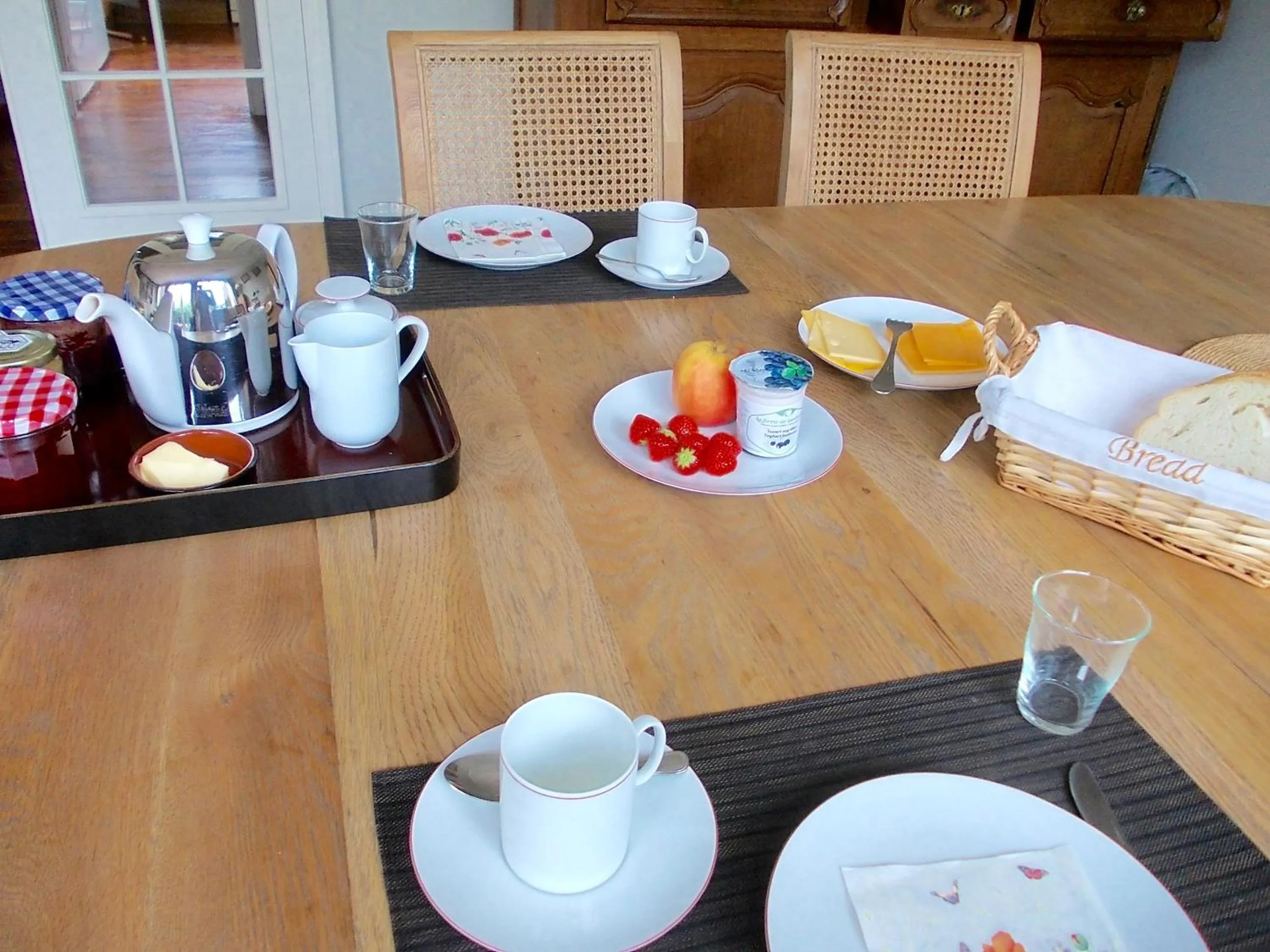 Dining area in B&B Chambre Chocolat
