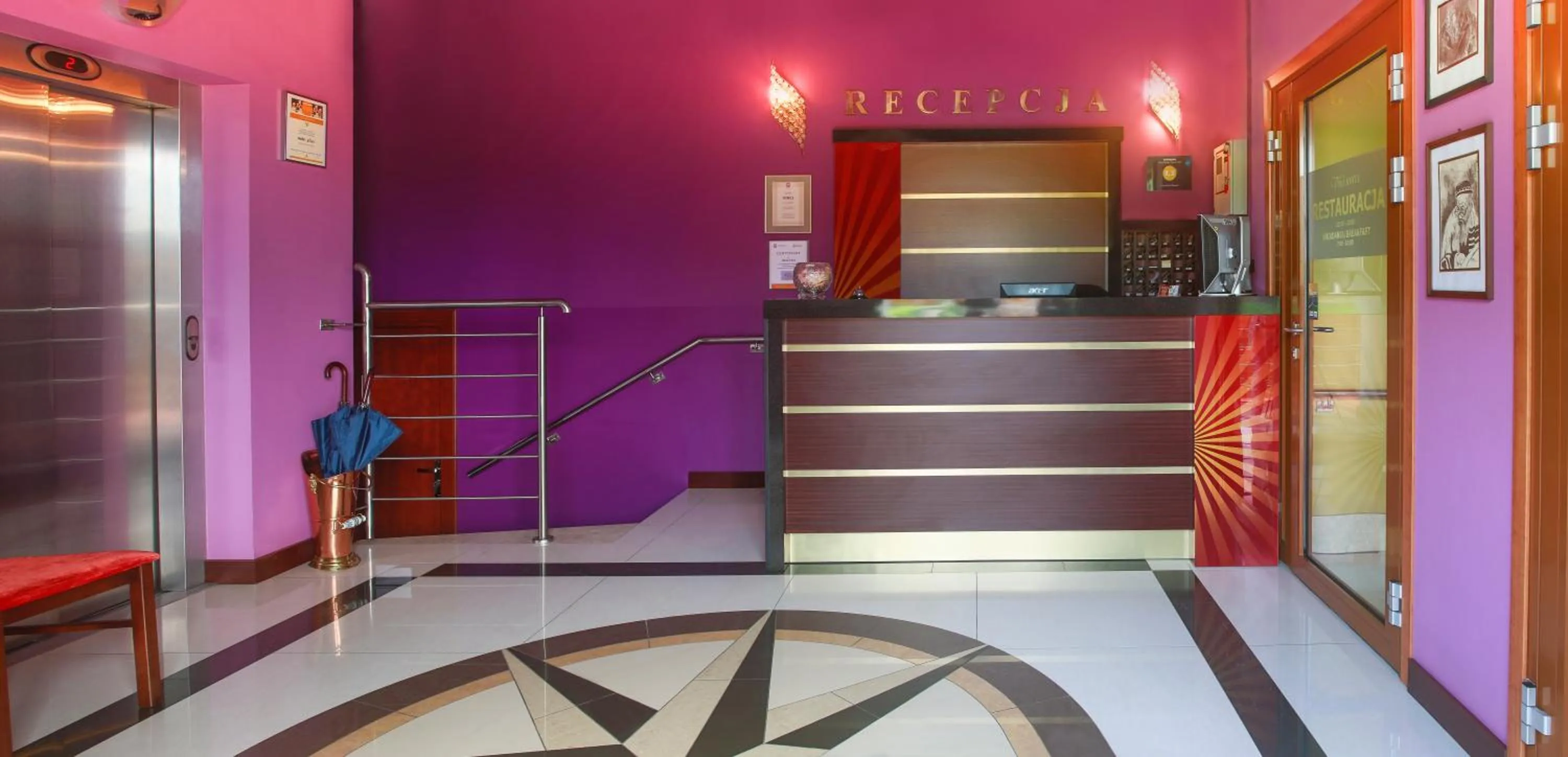 Lobby or reception in Vinci Hotel Airport