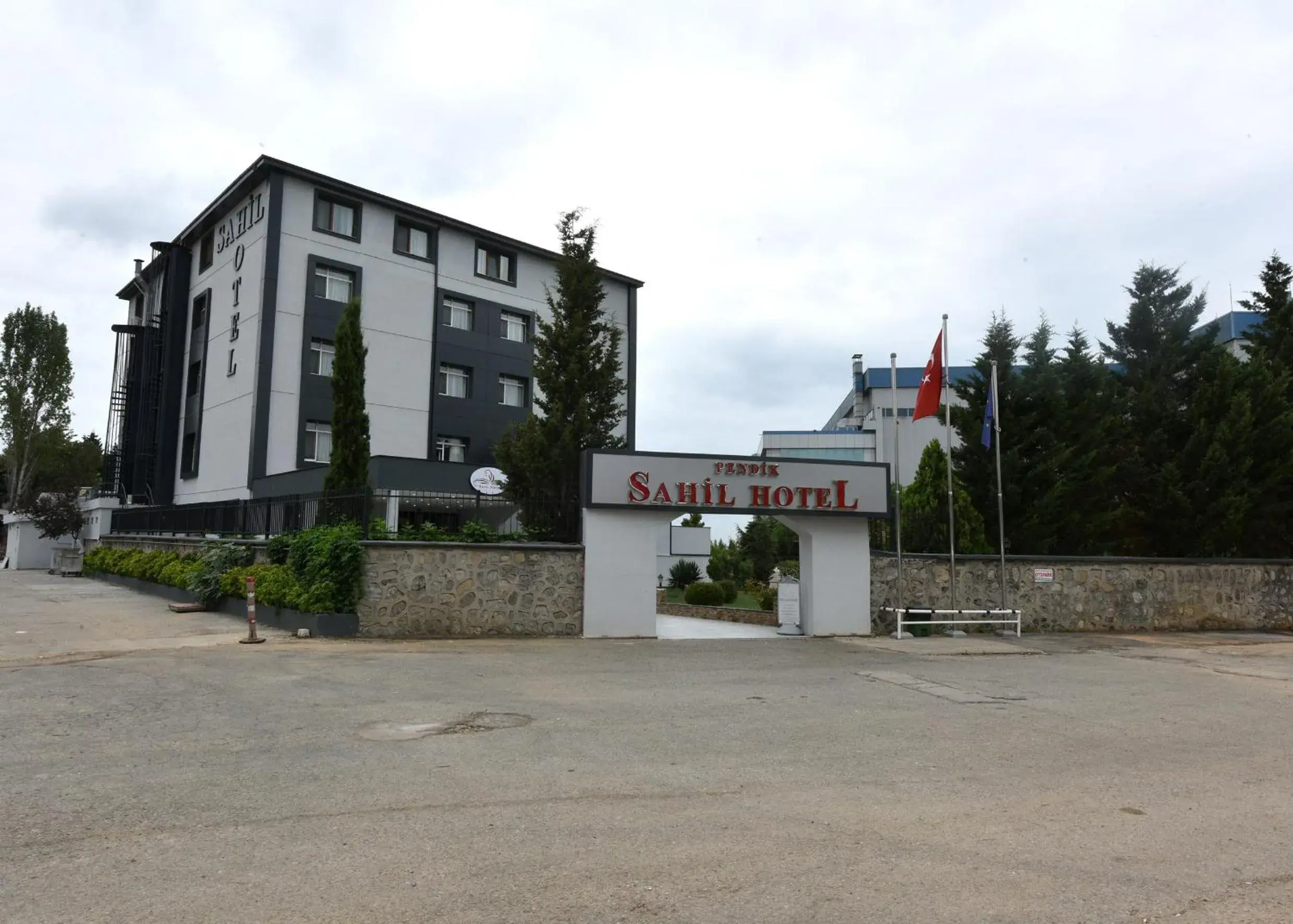 Property building in Sahil Hotel Pendik Property building in Sahil Hotel Pendik