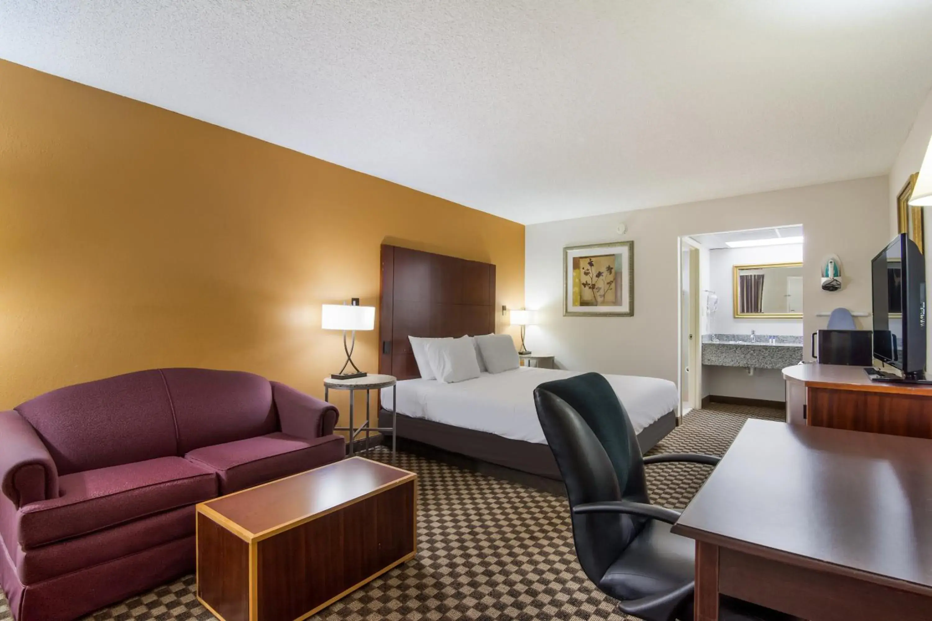 Standard King Room in Americas Best Value Inn Wadesboro Standard King Room in Americas Best Value Inn Wadesboro