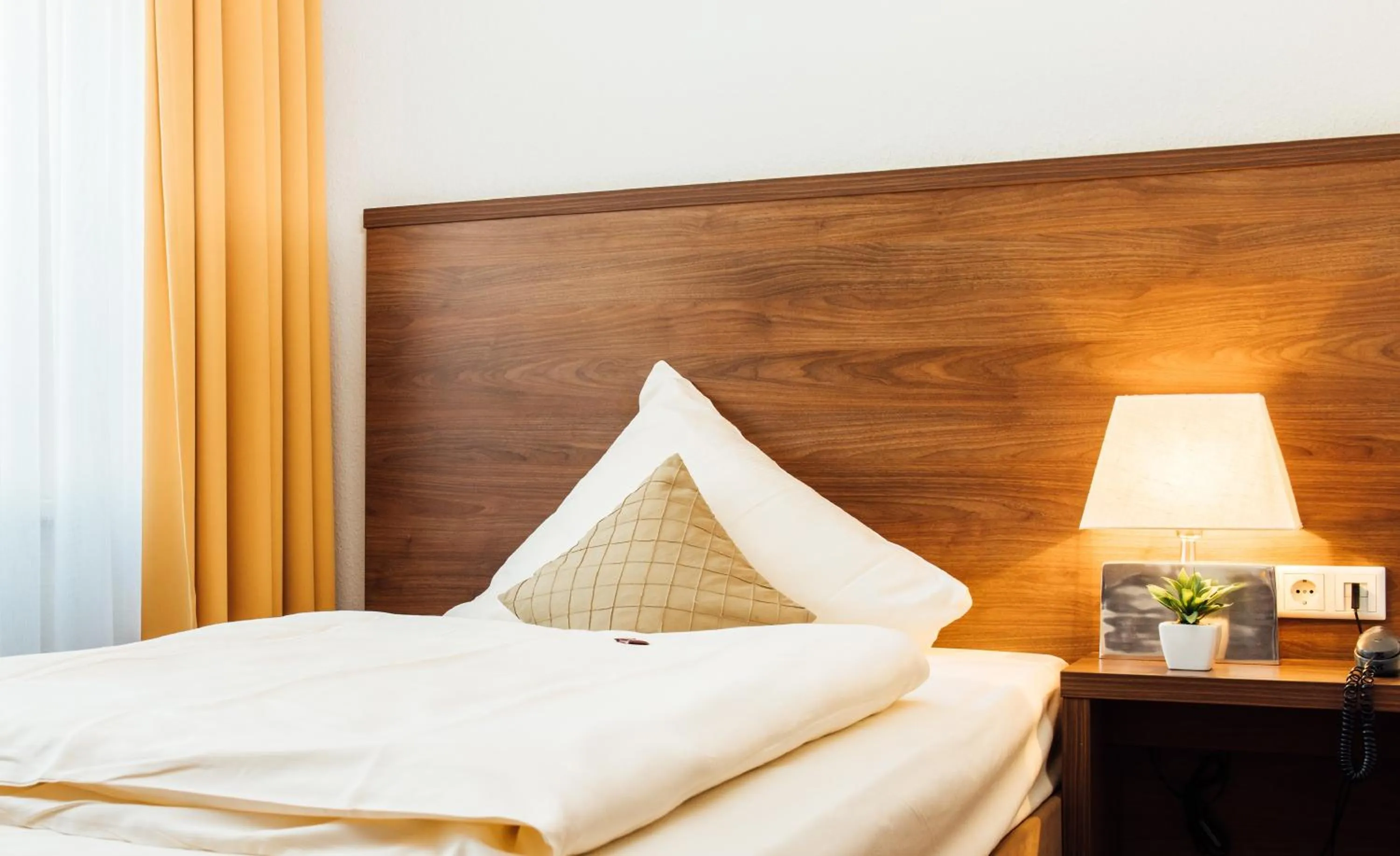 Photo of the whole room, Bed in Arcade Hotel