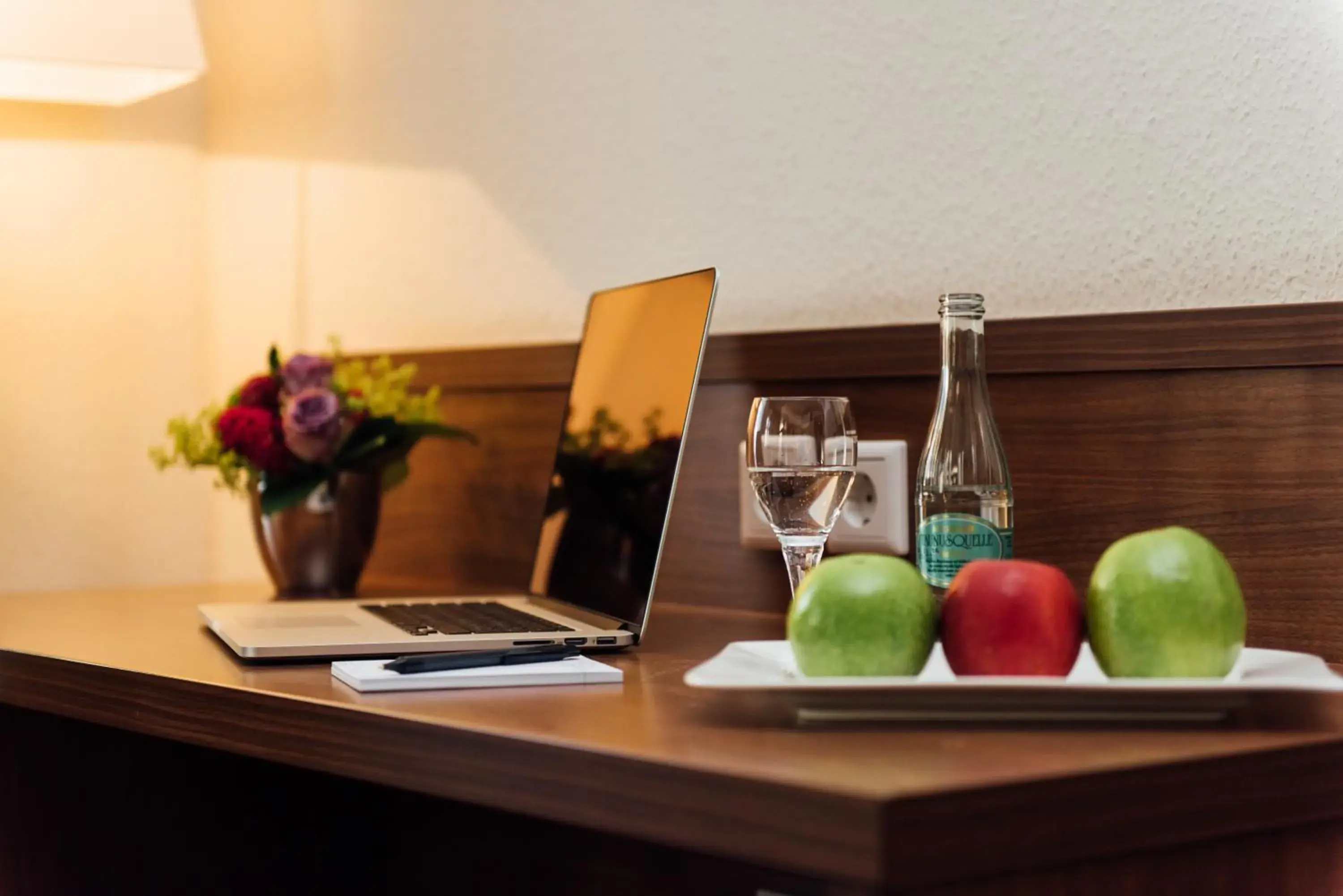 Food in Arcade Hotel Food in Arcade Hotel