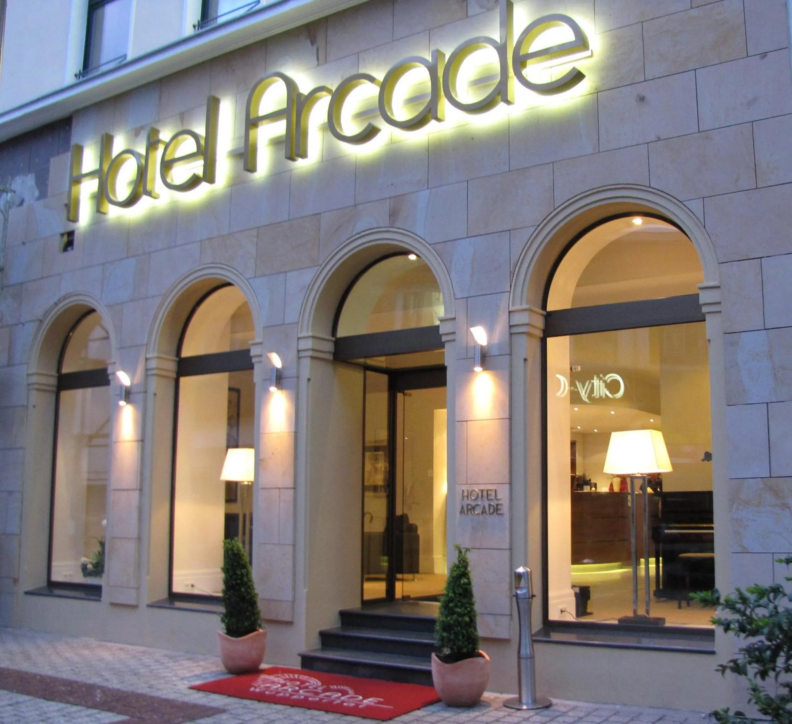 Facade/entrance in Arcade Hotel