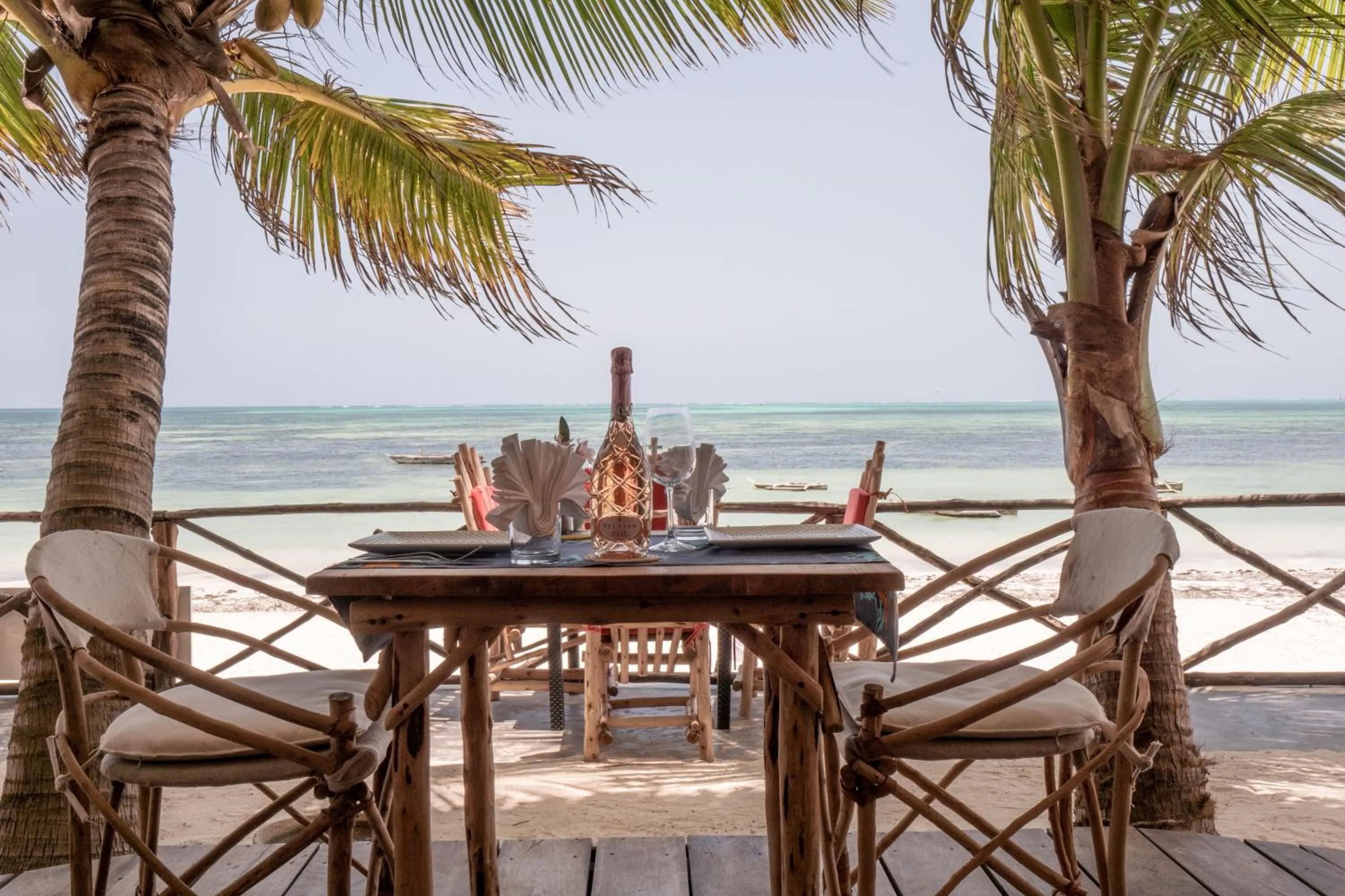 Restaurant/places to eat in Joya Boutique Hotel