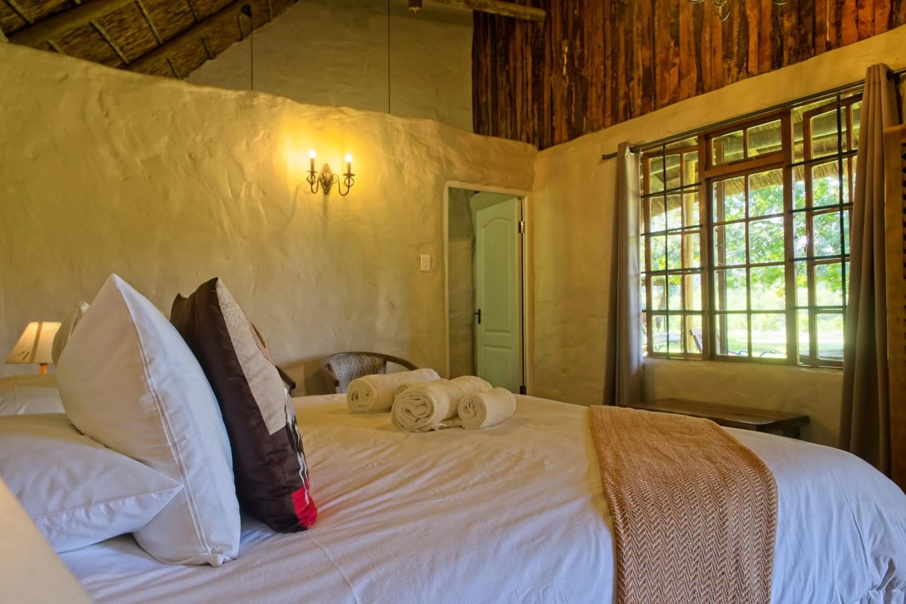 Bed in Chrislin African Lodge
