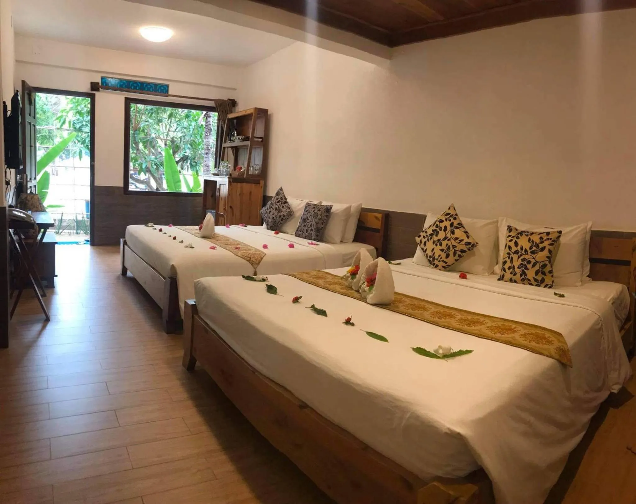 Bedroom, Bed in Blue Shell Resort