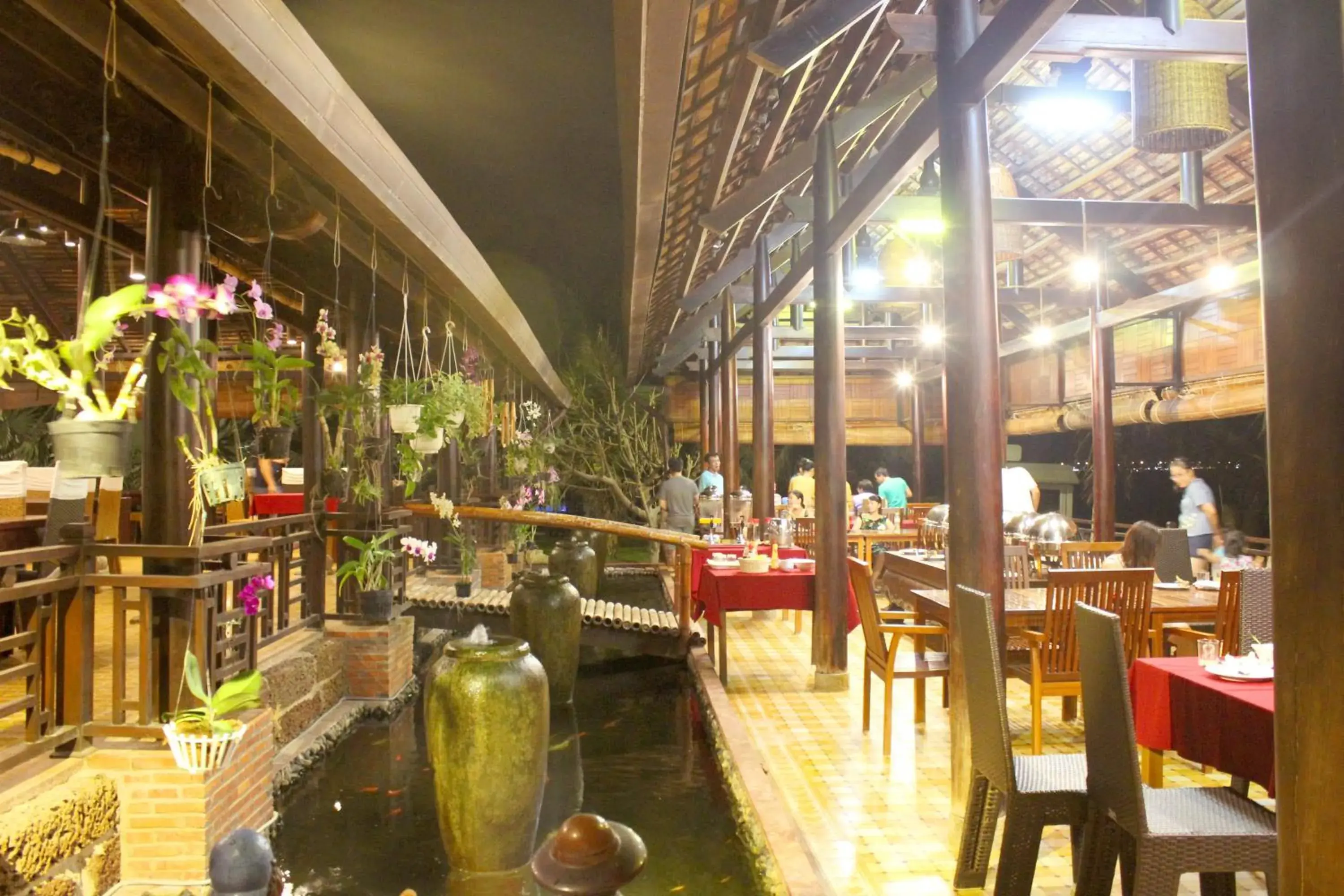 Restaurant/places to eat in Blue Shell Resort Restaurant/places to eat in Blue Shell Resort