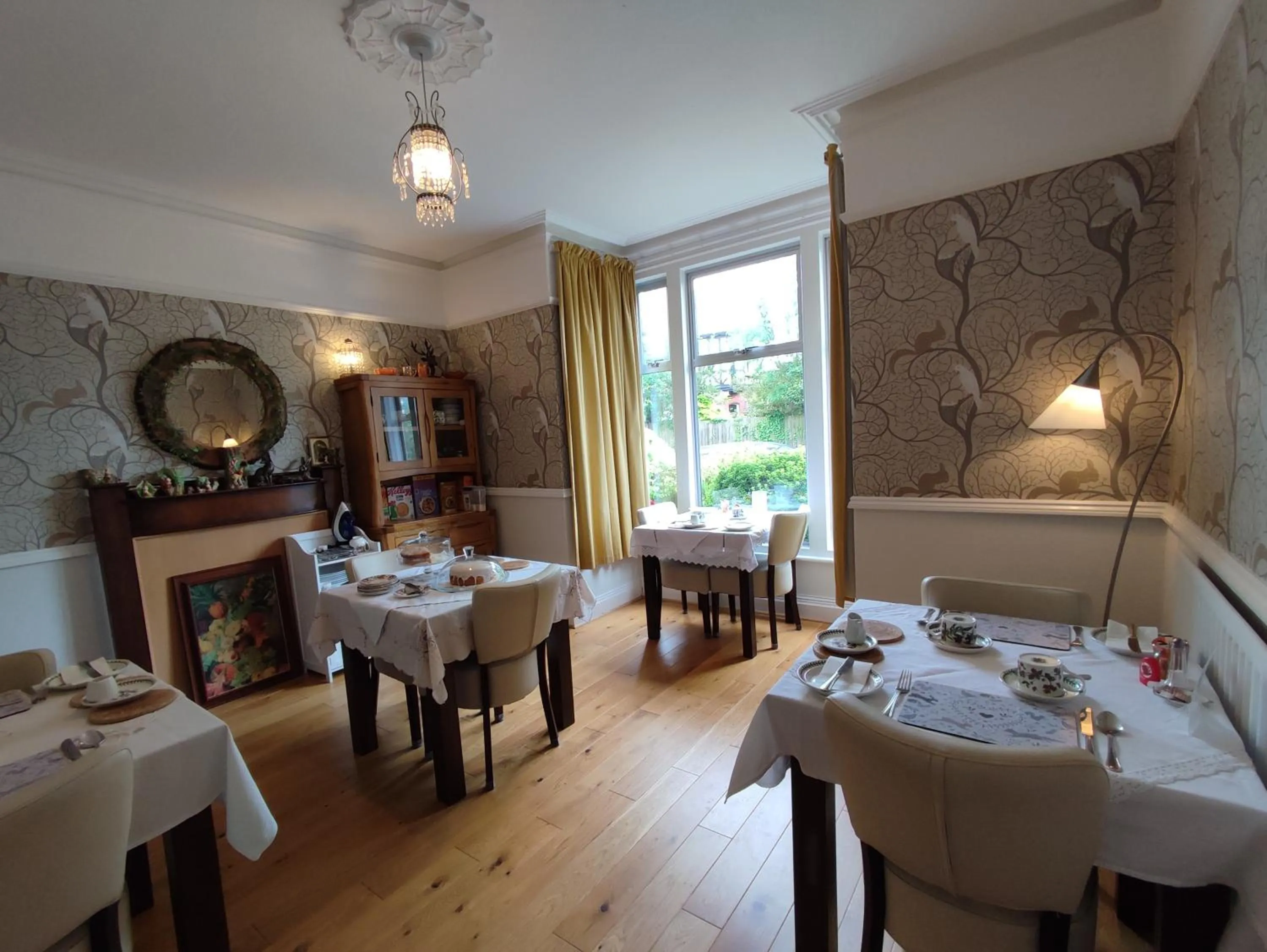 Dining area in Anton Guest House Bed and Breakfast